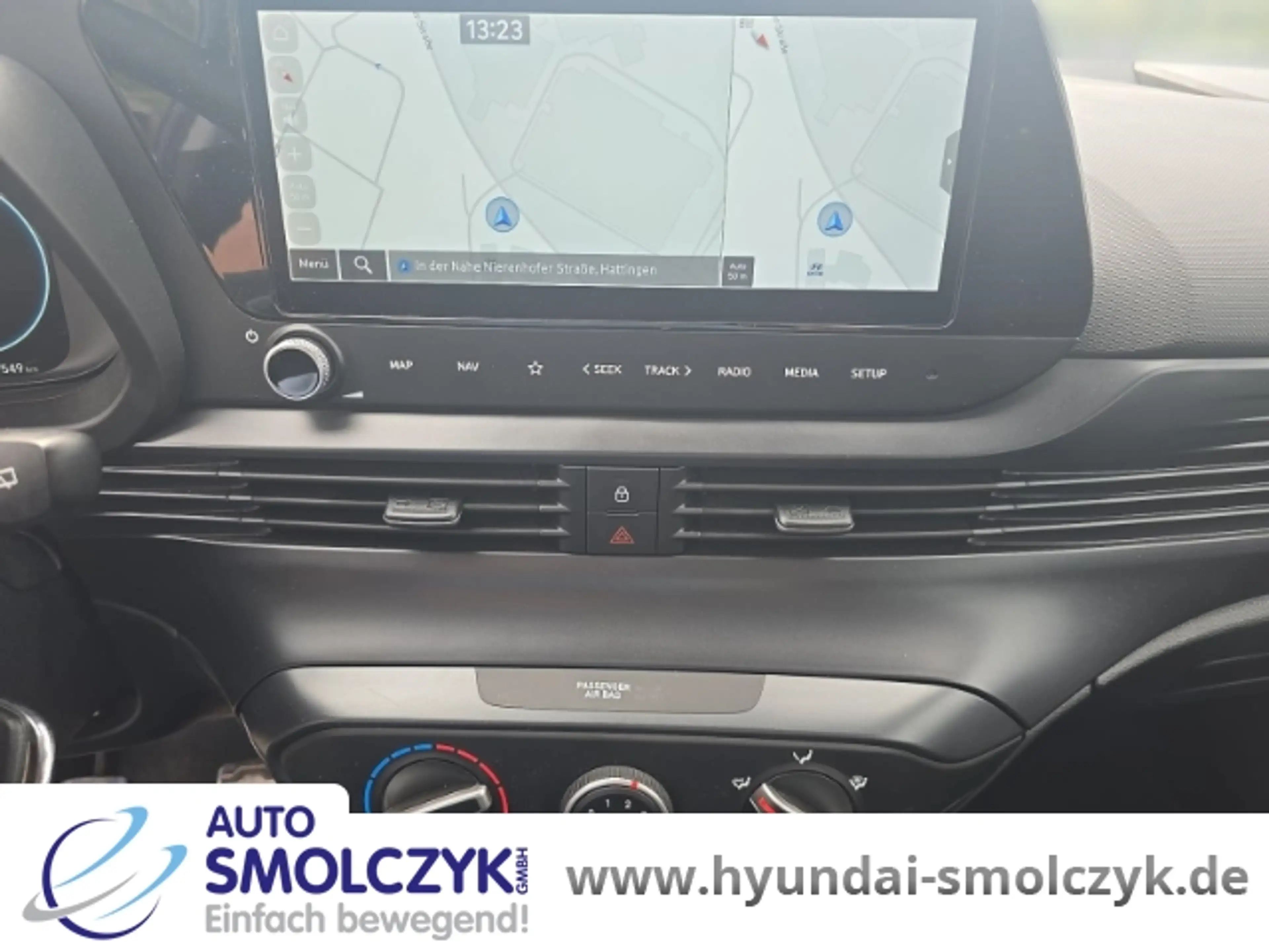 Hyundai BAYON 1.0 T-GDI 6-MT TREND NAVIPAKET+ASSISTENZP. — photo 9