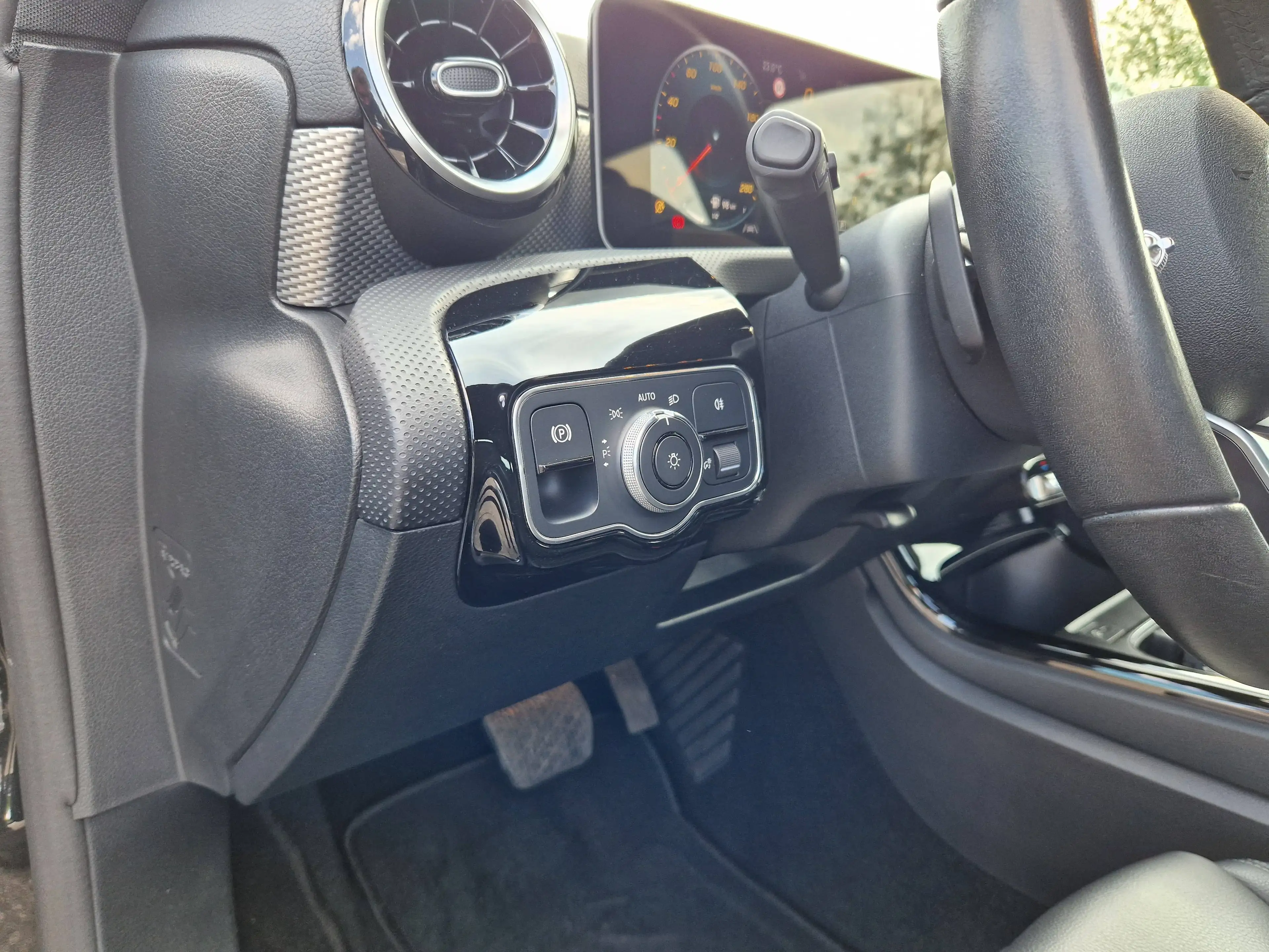 Mercedes-Benz A 220 A 220 Progressive — photo 13