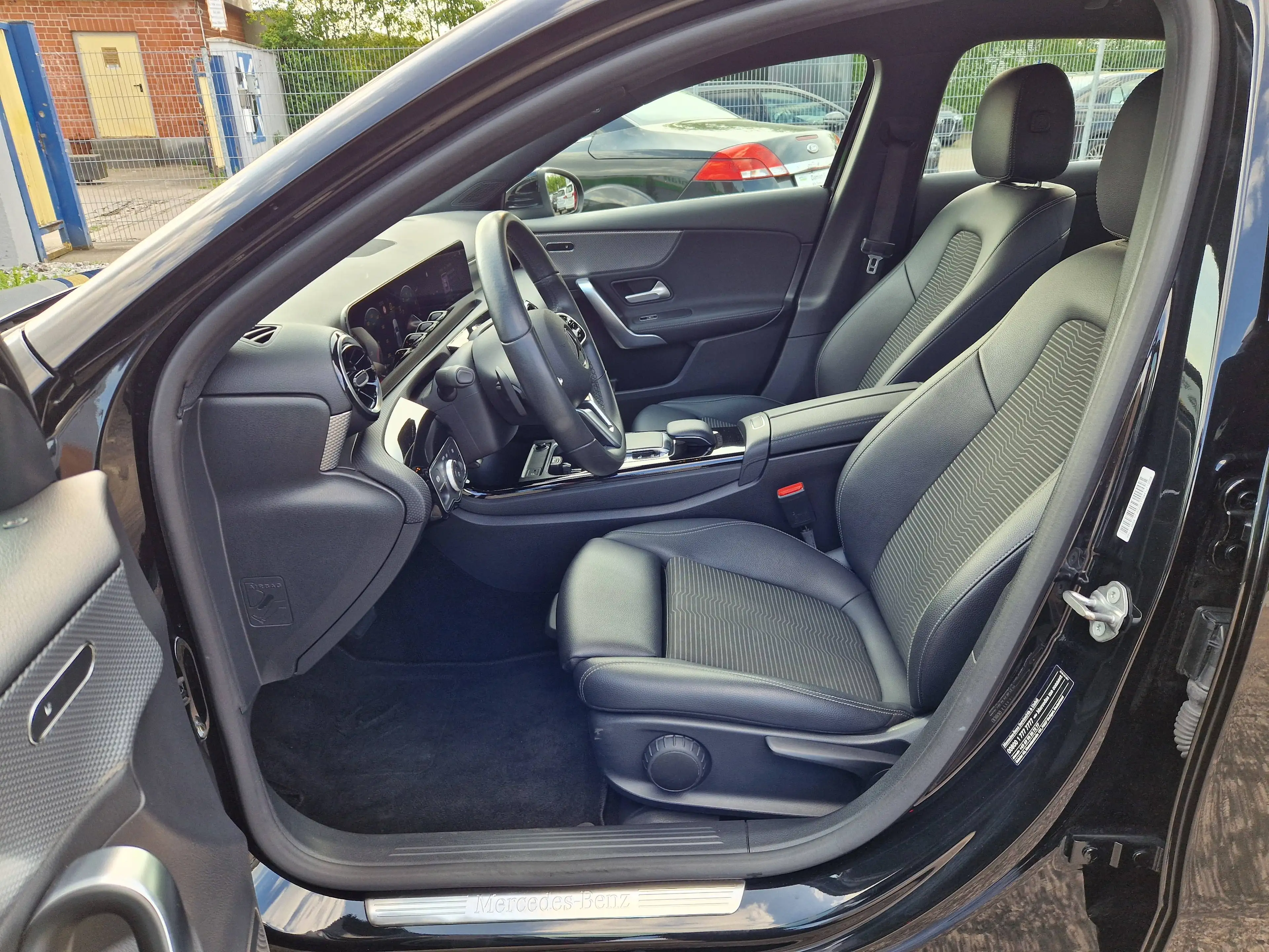 Mercedes-Benz A 220 A 220 Progressive — photo 12