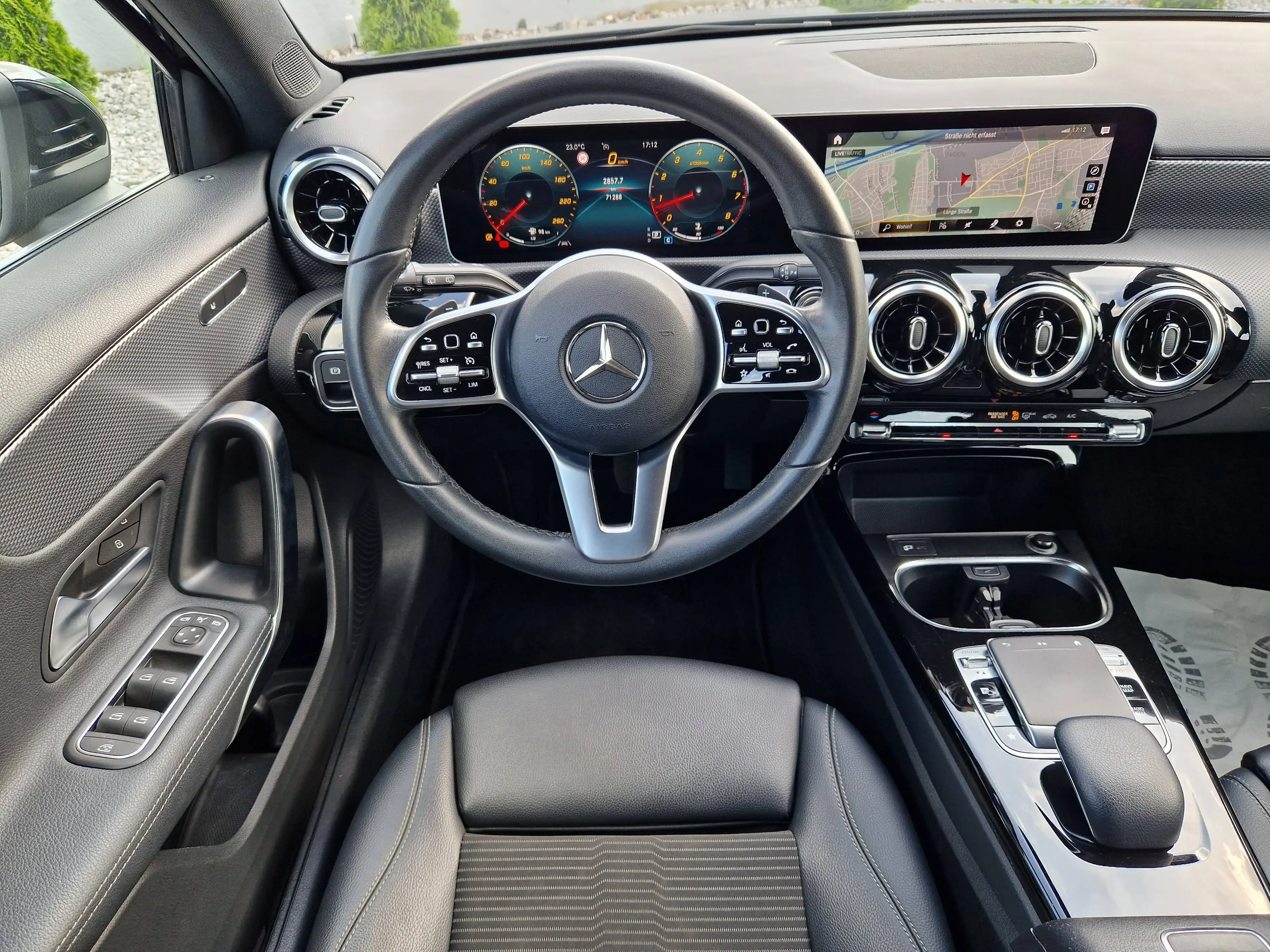 Mercedes-Benz A 220 A 220 Progressive — photo 15