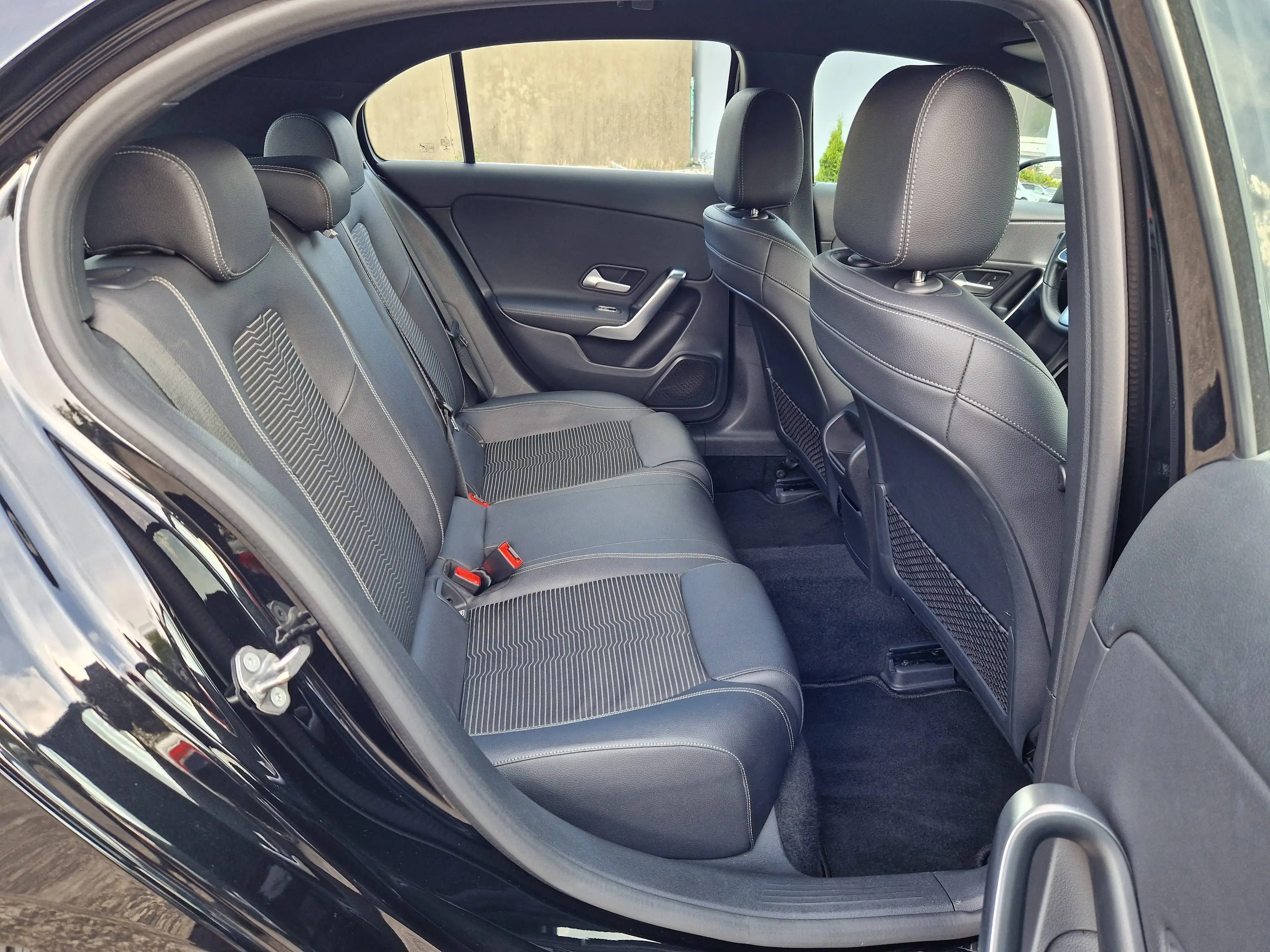 Mercedes-Benz A 220 A 220 Progressive — photo 17