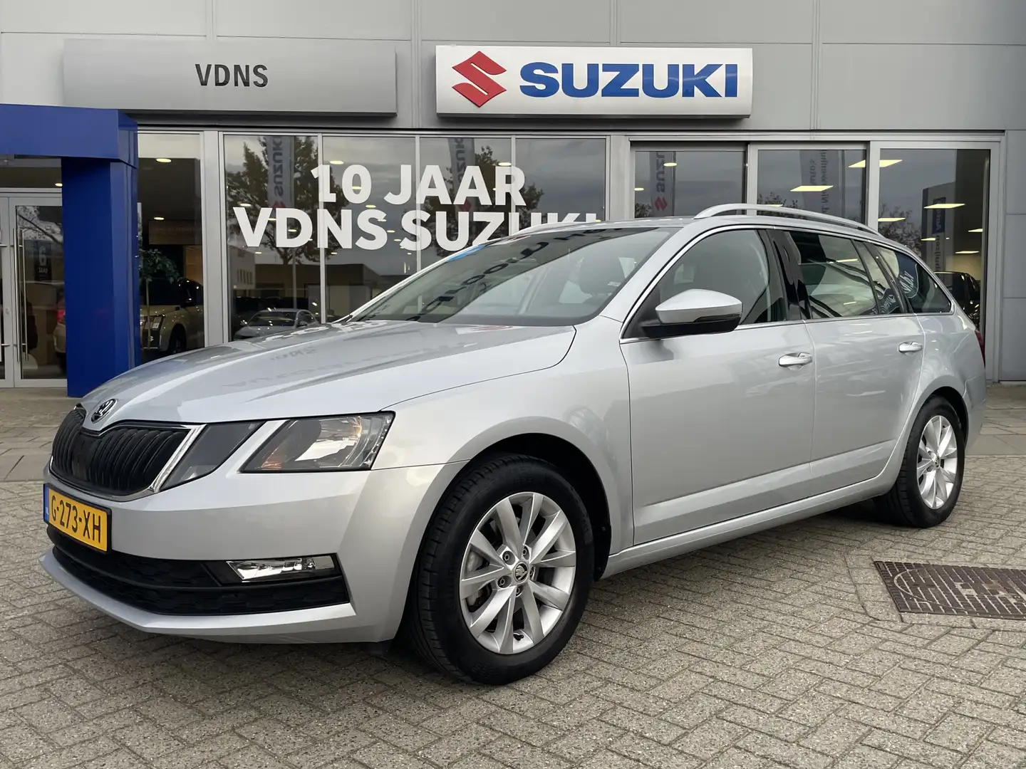 Skoda Octavia Combi 1.5 TSI Greentech Business Edition Automaat Grijs - 1