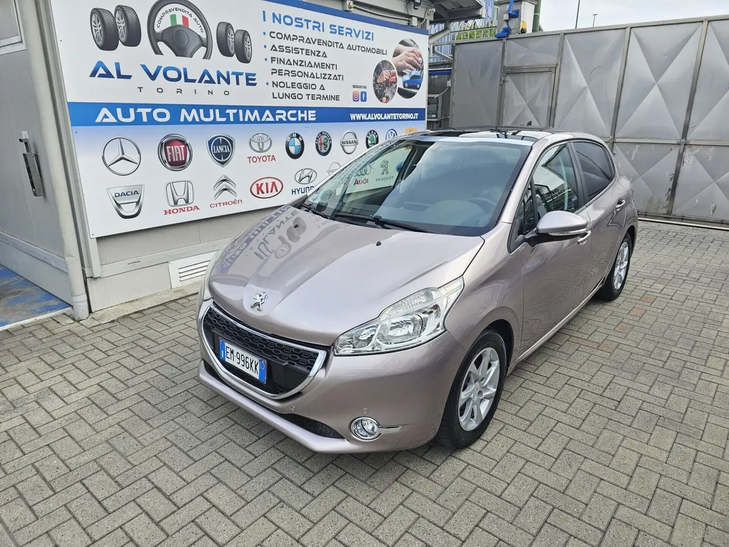 Peugeot 208 1.2 VTi 82 CV 5 porte Active Oro - 1