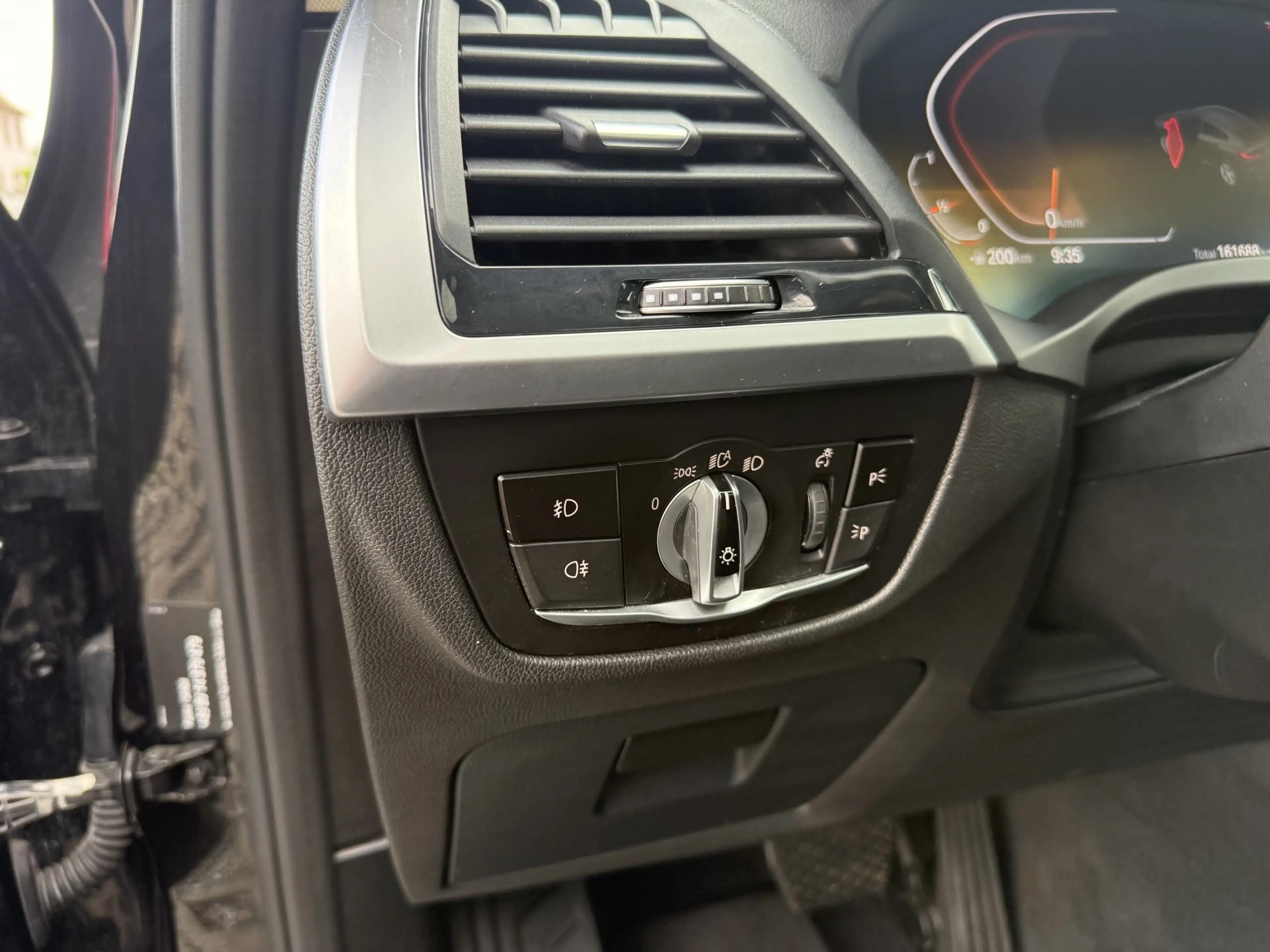 BMW X4 xDrive 30d xLine AHK+LED+HEADUP+R-KAMERA+PANO — photo 8