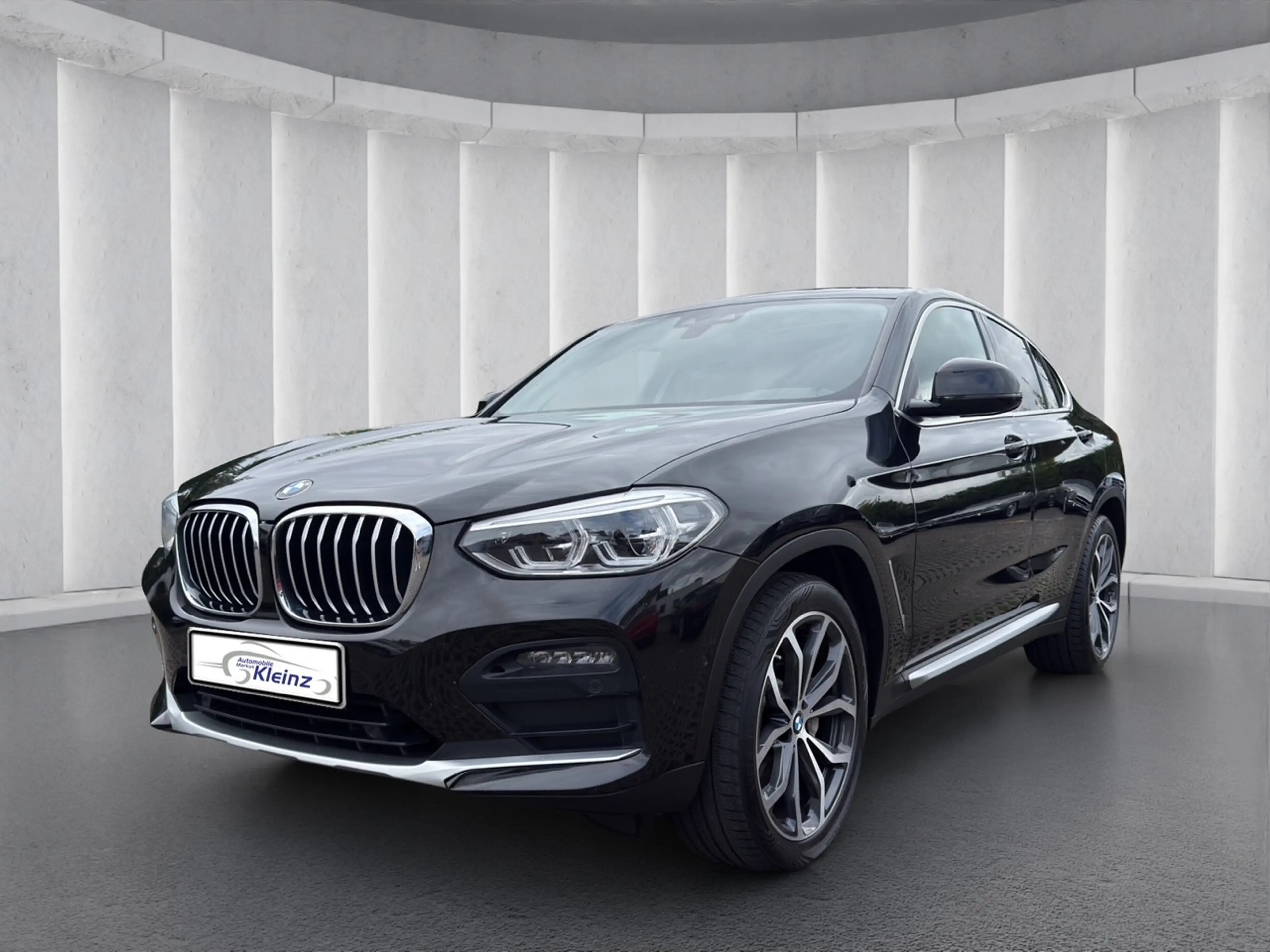 BMW X4 xDrive 30d xLine AHK+LED+HEADUP+R-KAMERA+PANO