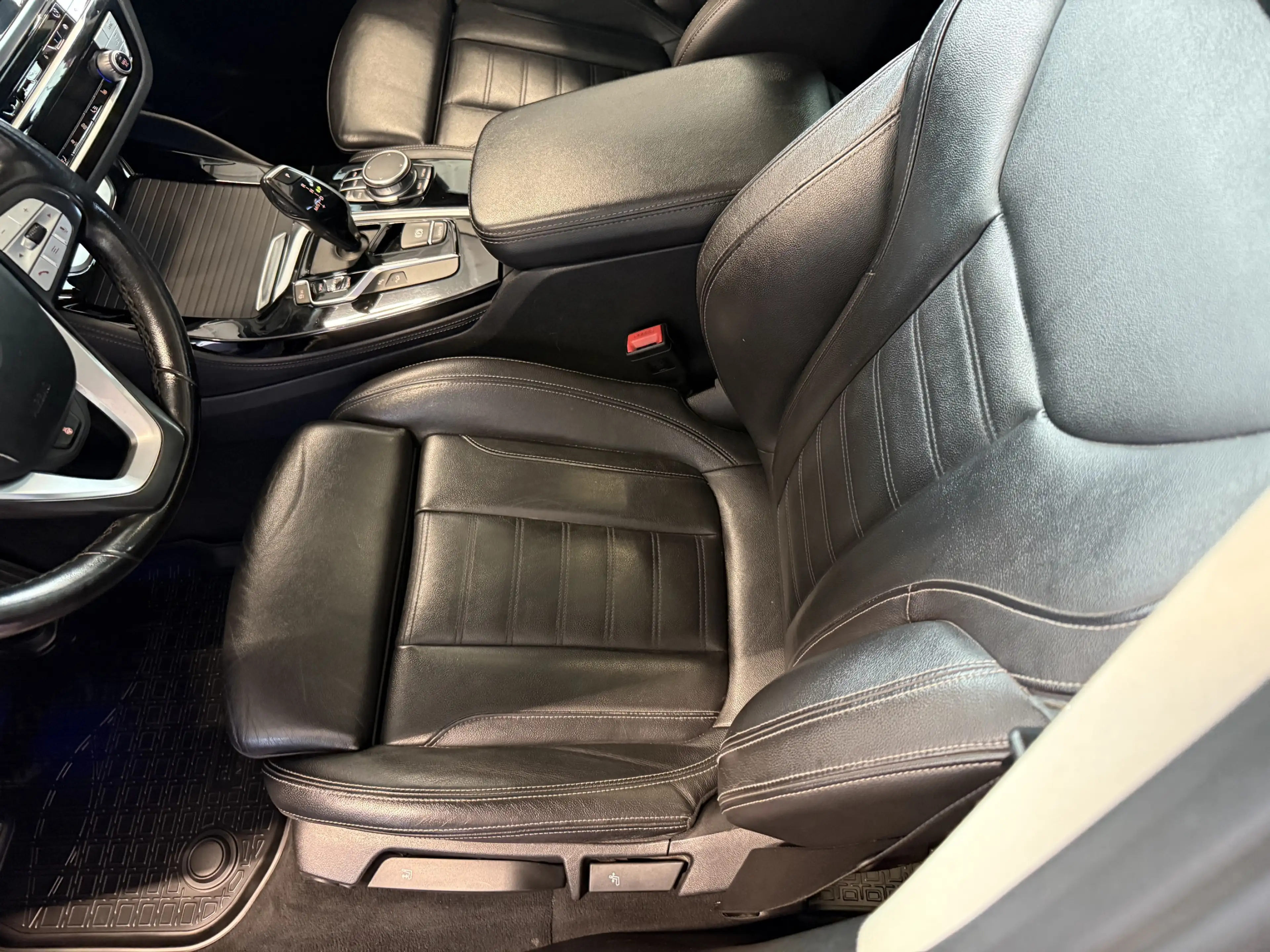 BMW X4 xDrive 30d xLine AHK+LED+HEADUP+R-KAMERA+PANO — photo 6