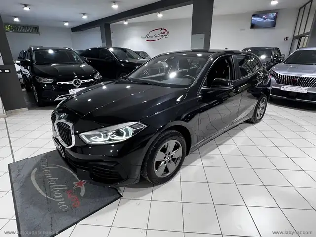BMW 120 116d 5p. Business Advantage