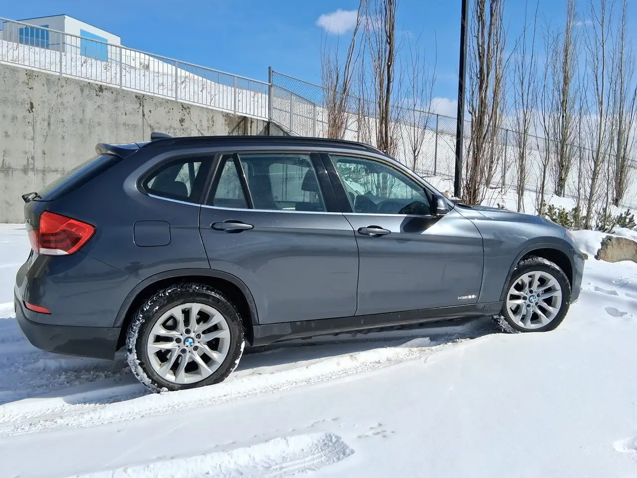 BMW X1 снимка BMW X1