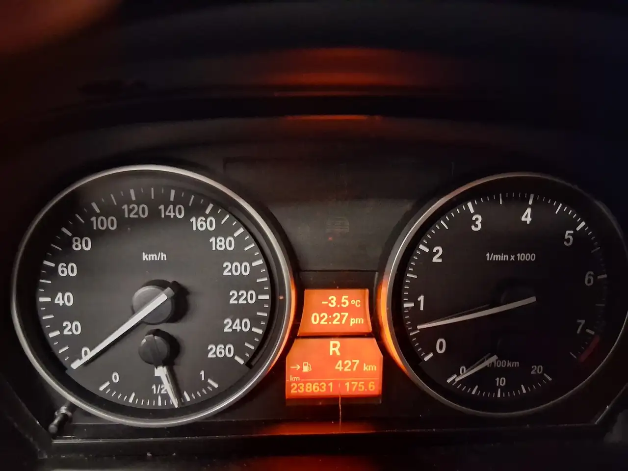 BMW X1 снимка BMW X1