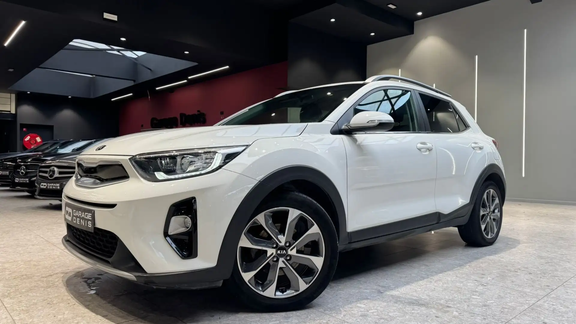 Kia Stonic 1.4i Fusion GPS+CAMERA*GARANTIE 12MOIS Blanc - 1