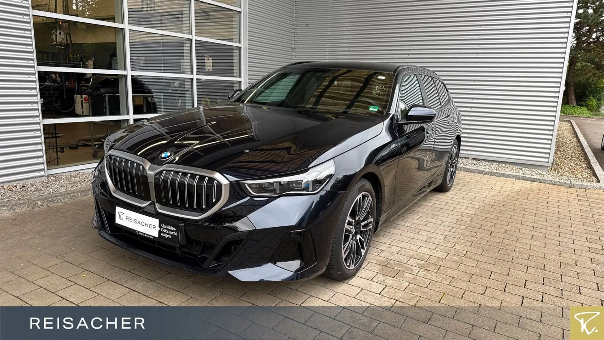 BMW 540 d xDrive M-Sport Navi HUD 360° ACC StdHzg AHK Schwarz - 1
