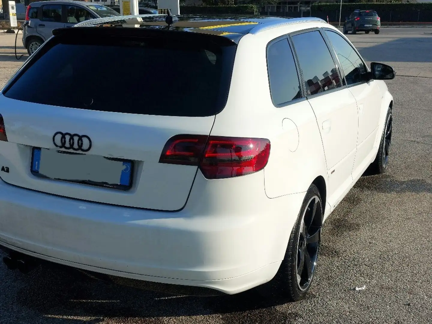 Audi A3 Sportback 2.0 tdi Attraction 170cv s-tronic Bianco - 2