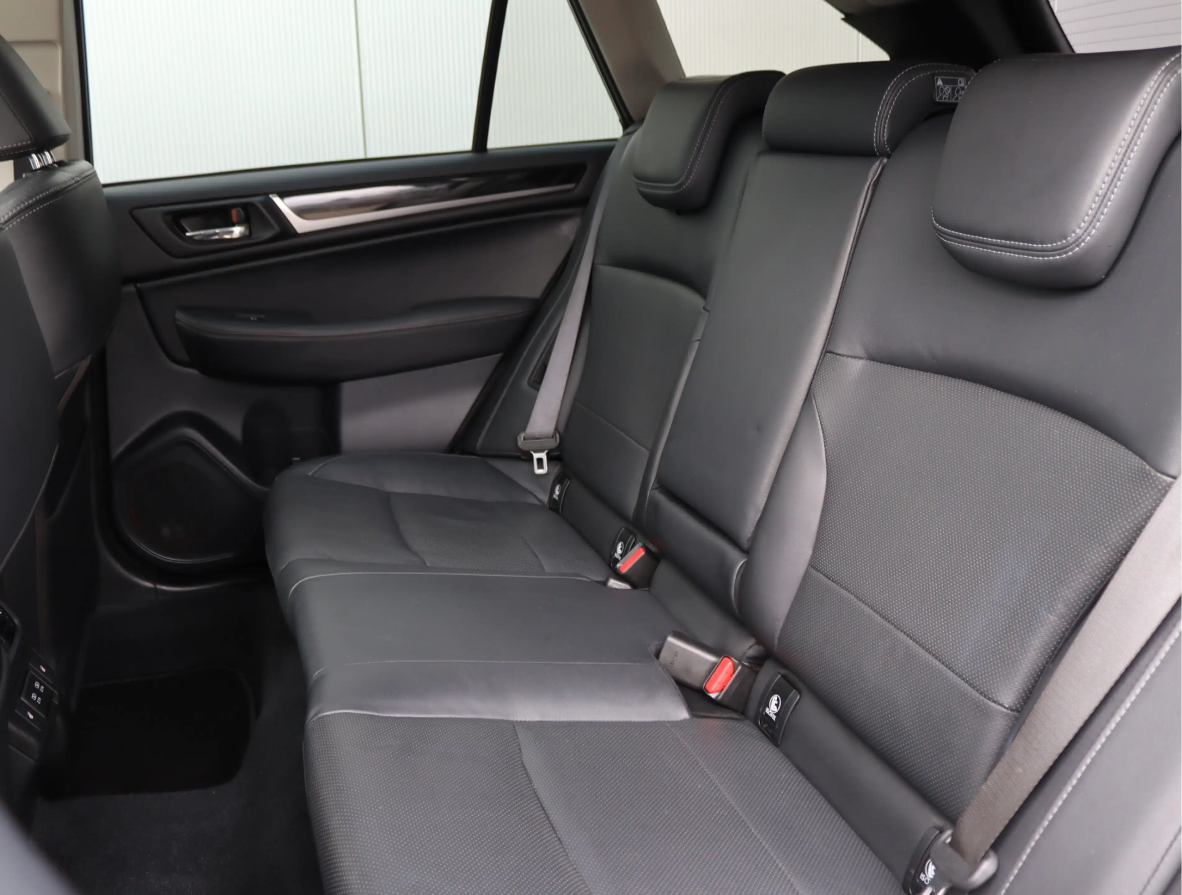 Subaru OUTBACK 2.5i Premium | Schuifdak | Trekhaak | Winterbanden — photo 29