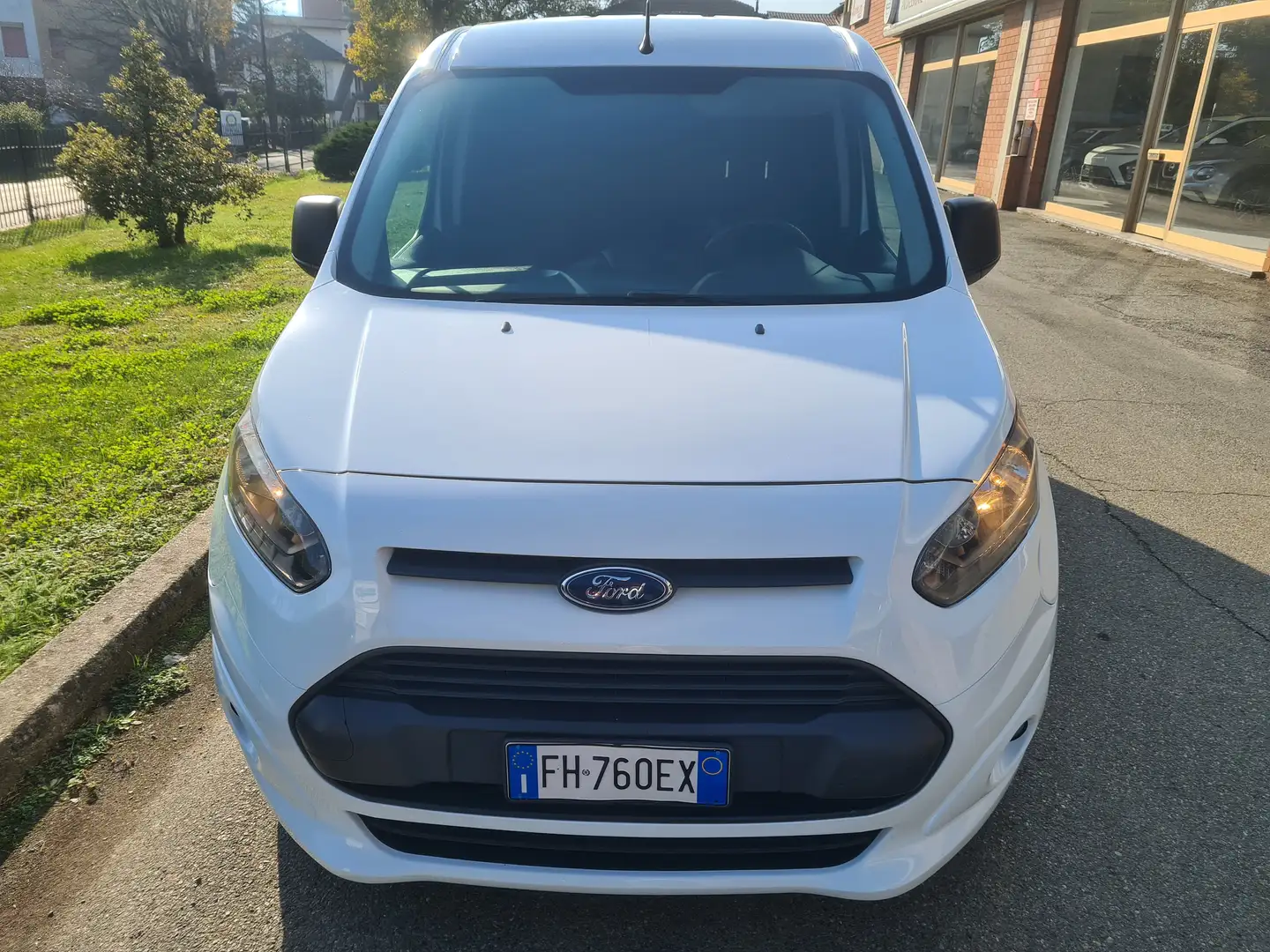 Ford Transit Connect 1.5 tdci 120cv Trend L2H1 E6 passo lungo Bianco - 2