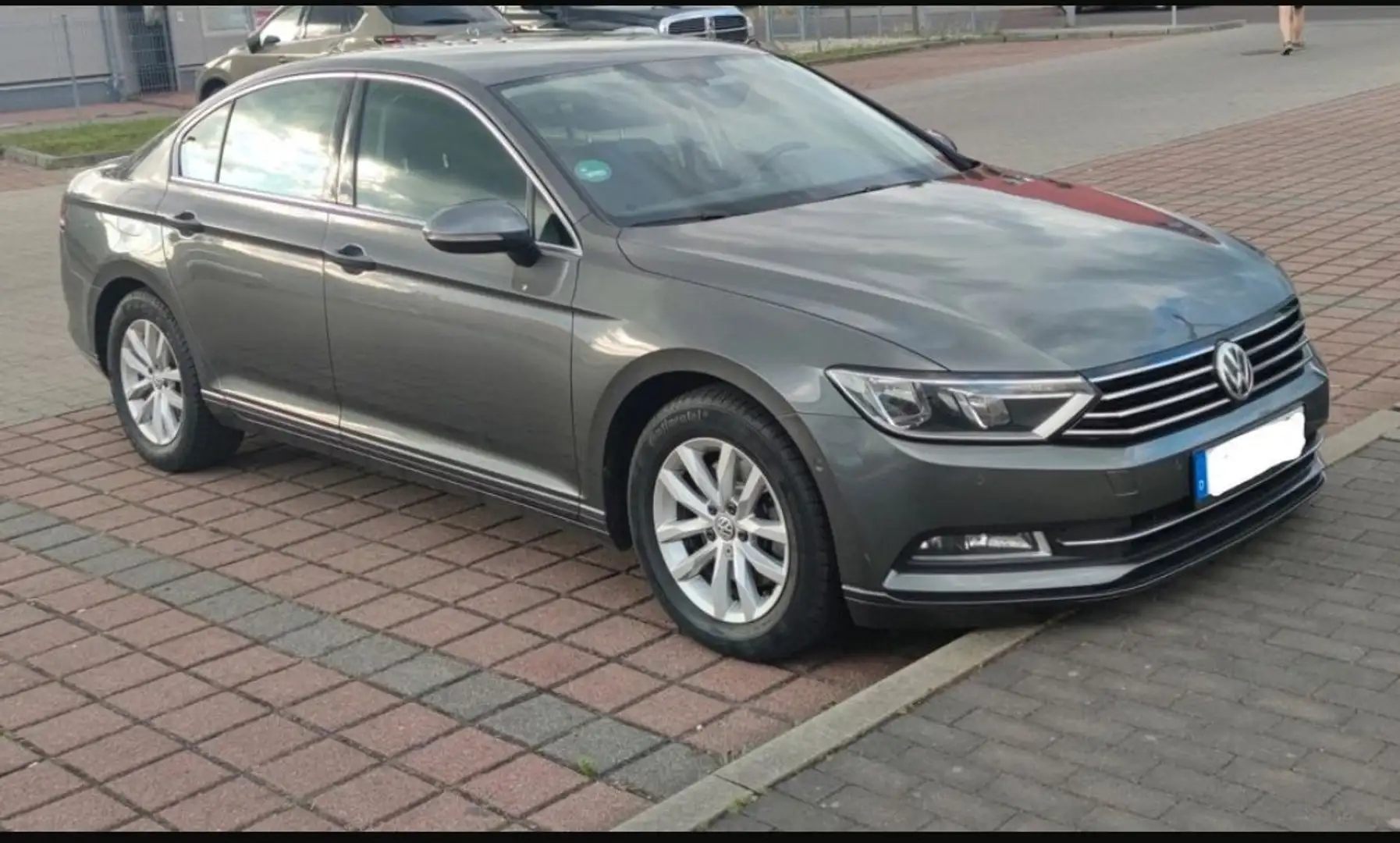 Volkswagen Passat Comfortline BMT/Start-Stopp Grau - 1