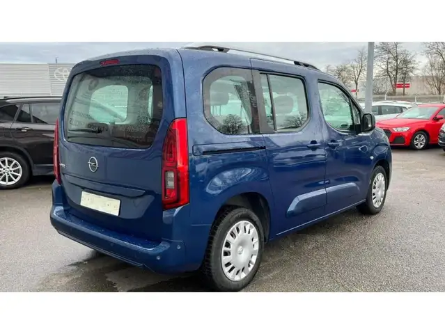 Opel Combo Life view 2