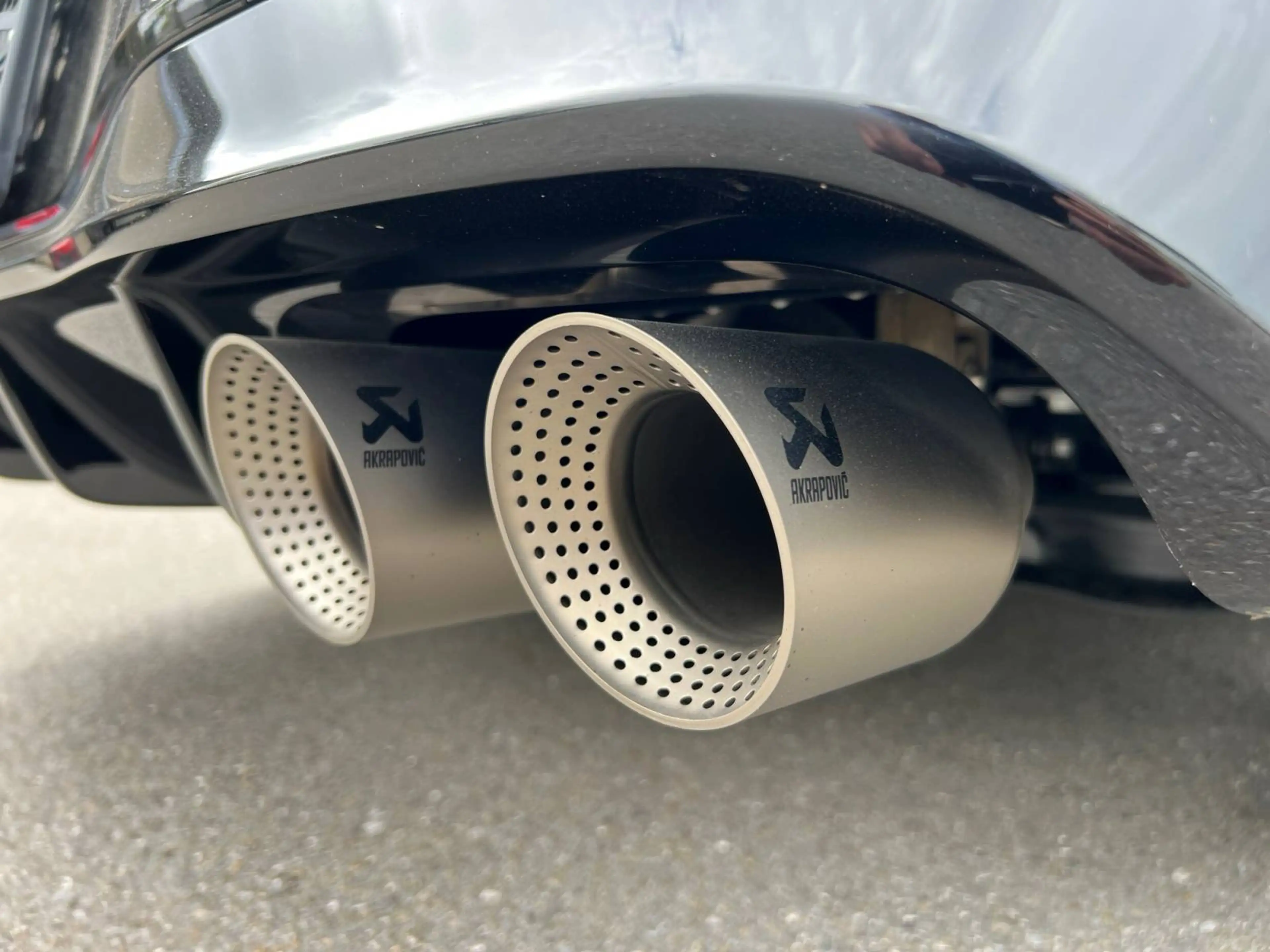 Volkswagen Golf R 8.5 FACELIFT-BLACK EDITION-AKRAPOVIC-333CV-GARANTIE 24 MOIS — photo 10