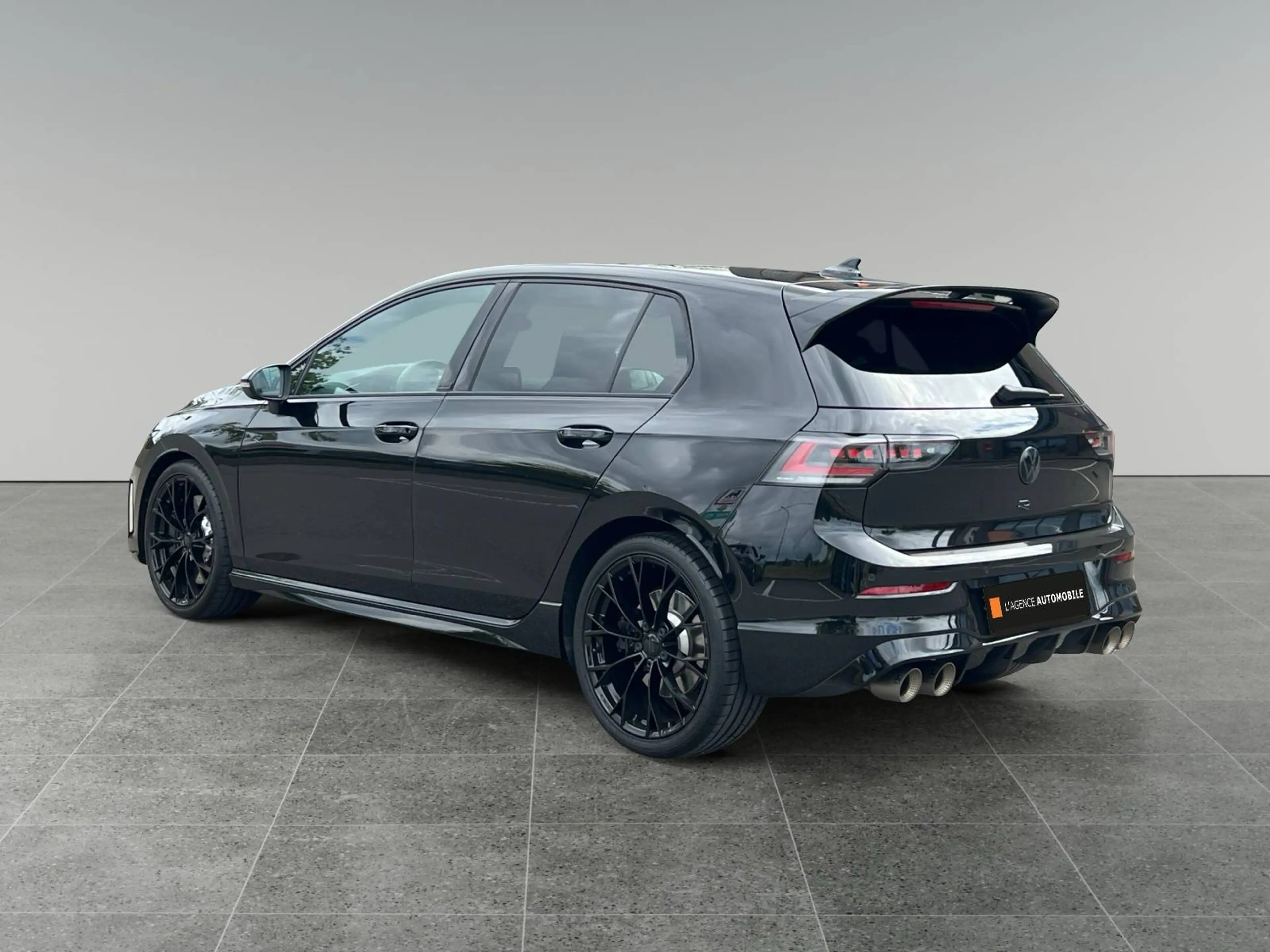 Volkswagen Golf R 8.5 FACELIFT-BLACK EDITION-AKRAPOVIC-333CV-GARANTIE 24 MOIS — photo 4