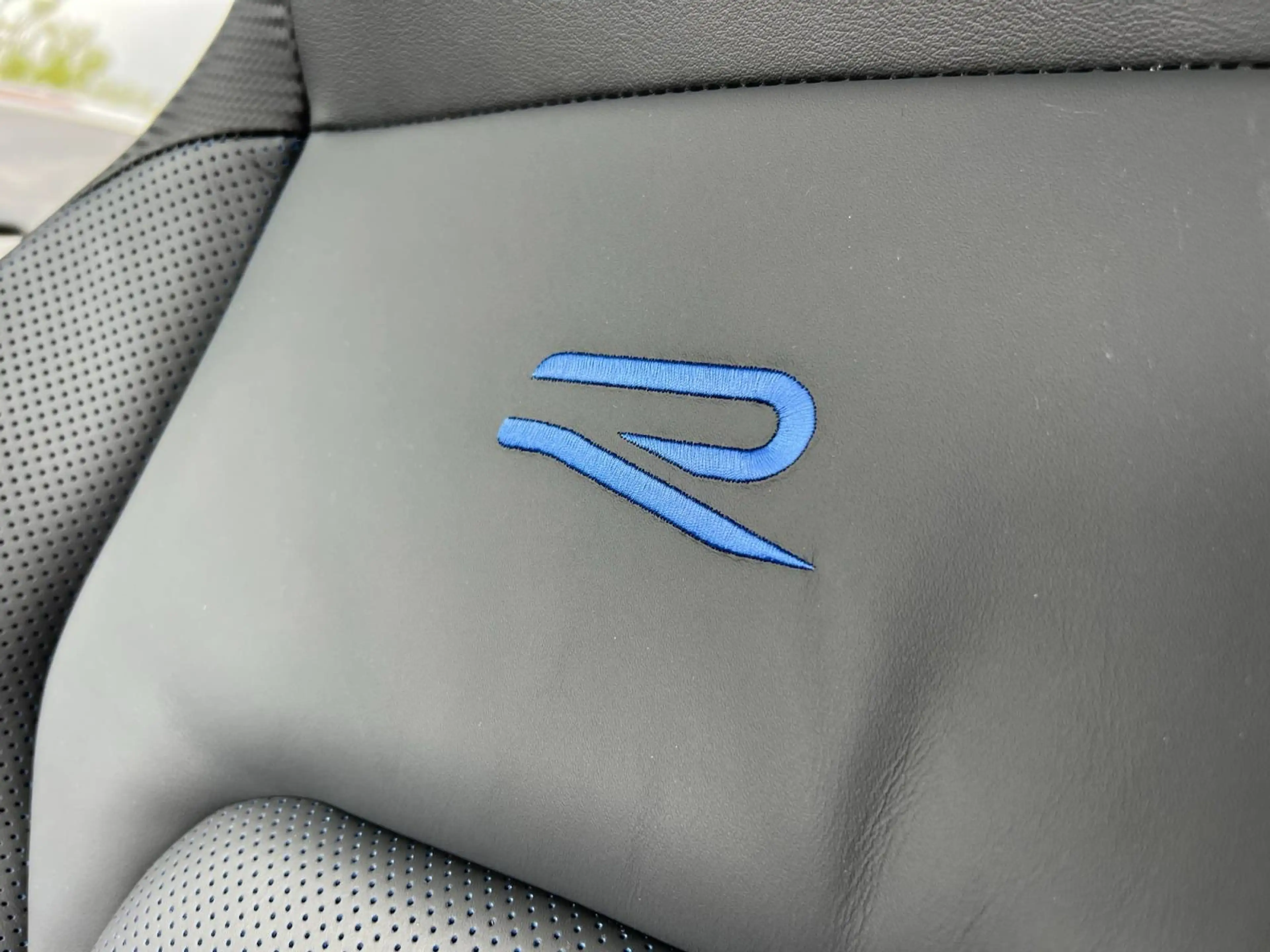 Volkswagen Golf R 8.5 FACELIFT-BLACK EDITION-AKRAPOVIC-333CV-GARANTIE 24 MOIS — photo 13