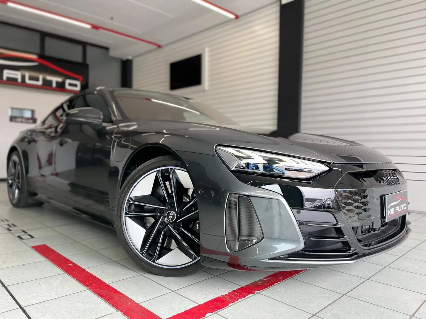 Audi e-tron GT RS Grey - 2