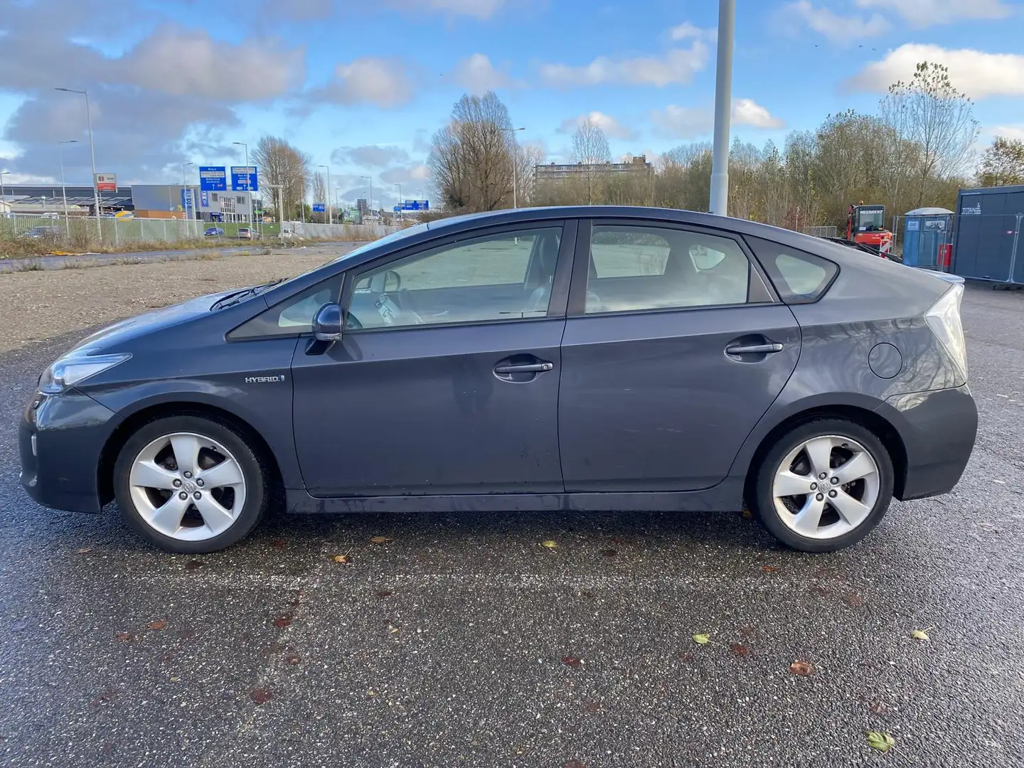 Toyota Prius Prius 1.8 Dynamic Business Gris - 2