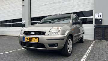 1.4-16V Luxury