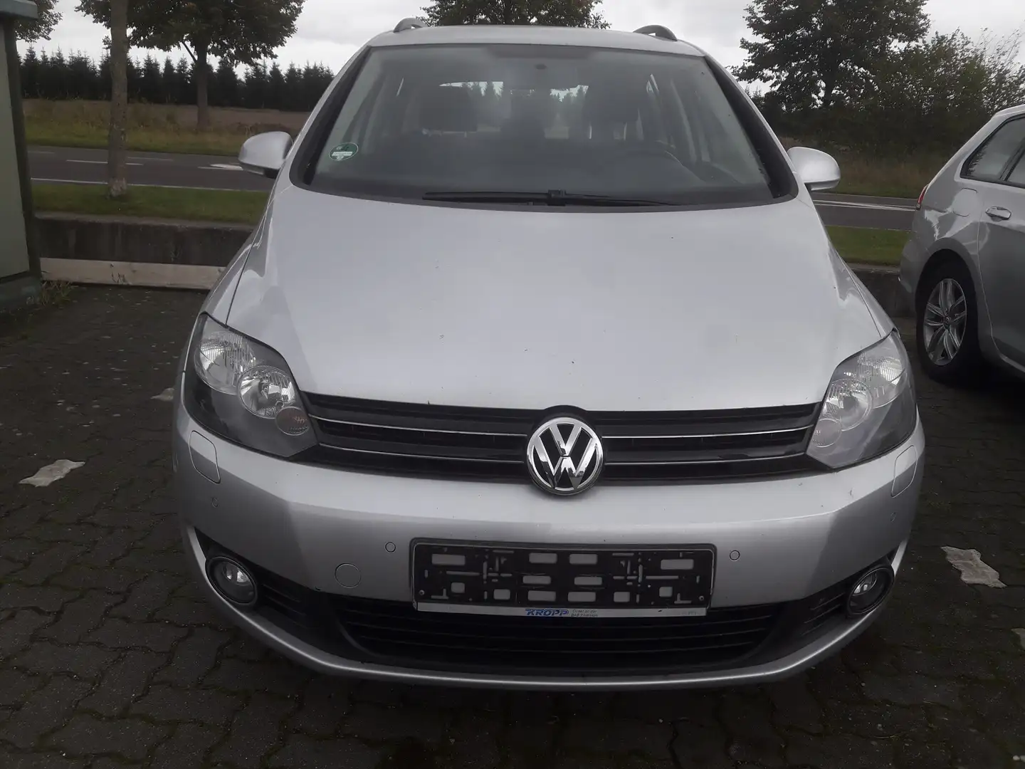Volkswagen Golf Plus Comfortline 1,4 +Tempo+Shzg+Klima 2-Zonen Grau - 2
