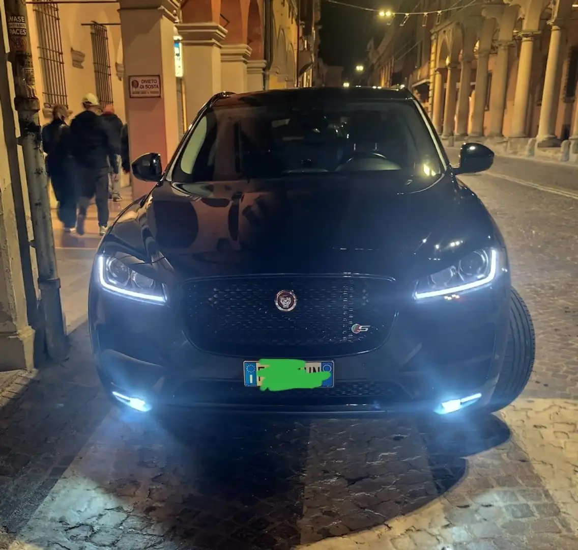 Jaguar E-Pace 2.0d i4 R-Sport awd 180cv auto my18 - 1