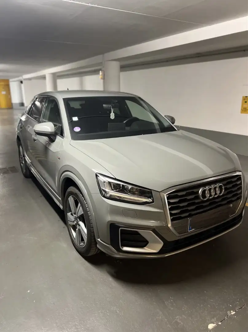 Audi Q2 Q2 35 TFSI COD 150 S tronic 7 Midnight Series Gris - 2