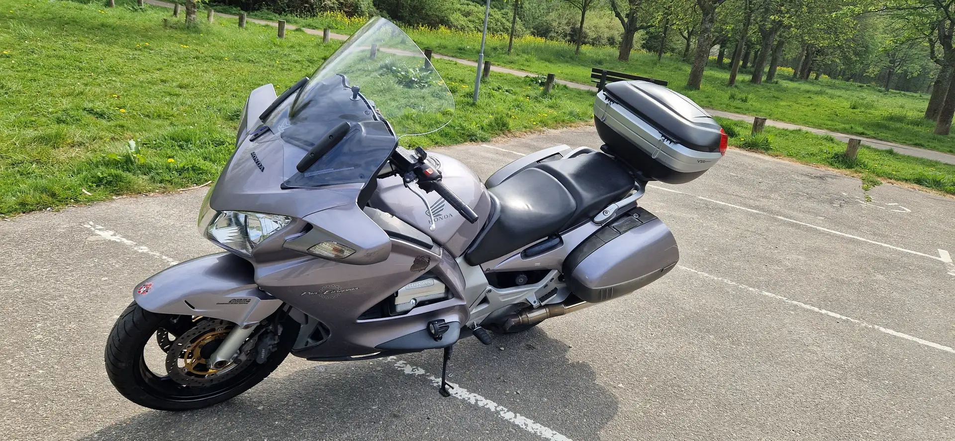 Honda ST 1300 Zilver - 1