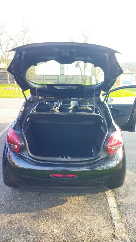 Peugeot 208 208 — photo 7