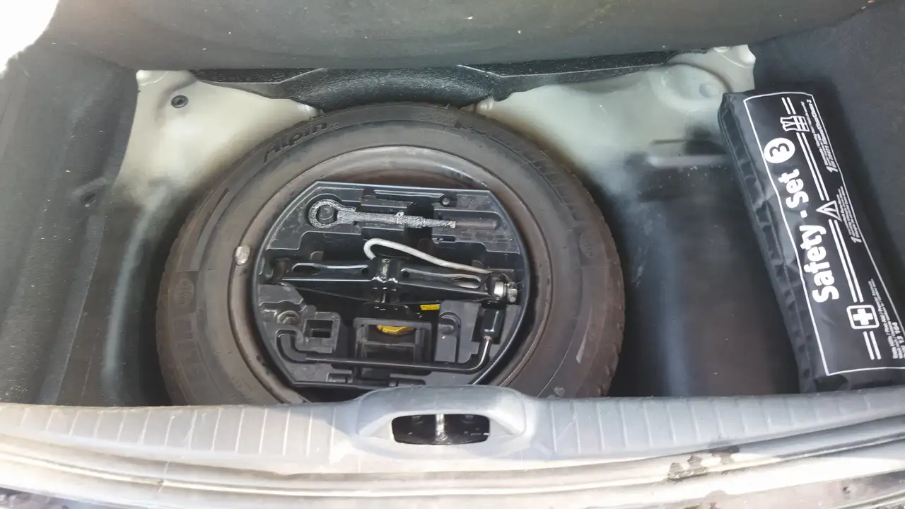 Peugeot 208 208 — photo 8