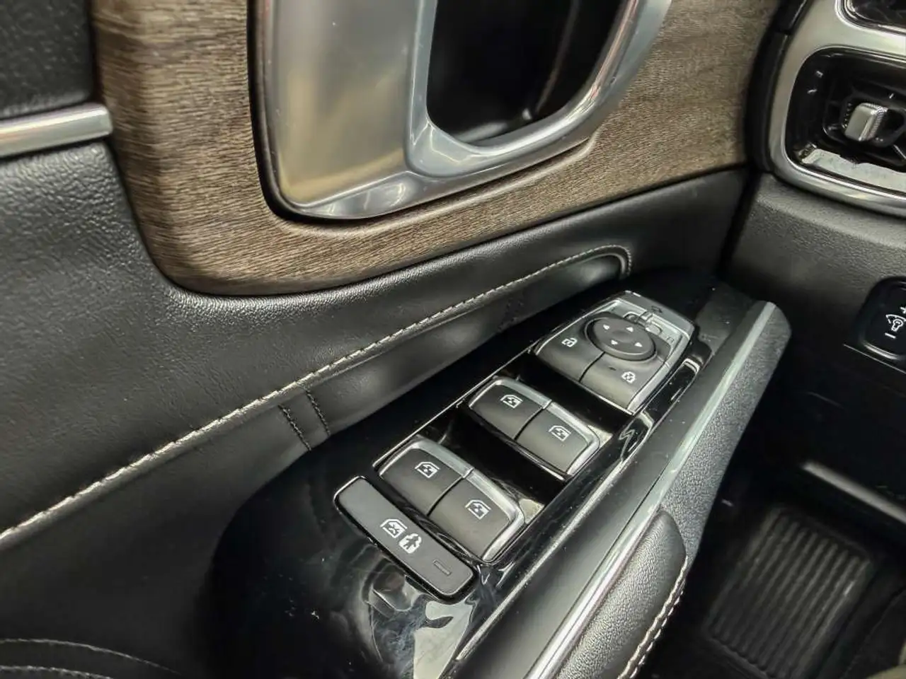 Kia Sorento photo Kia Sorento