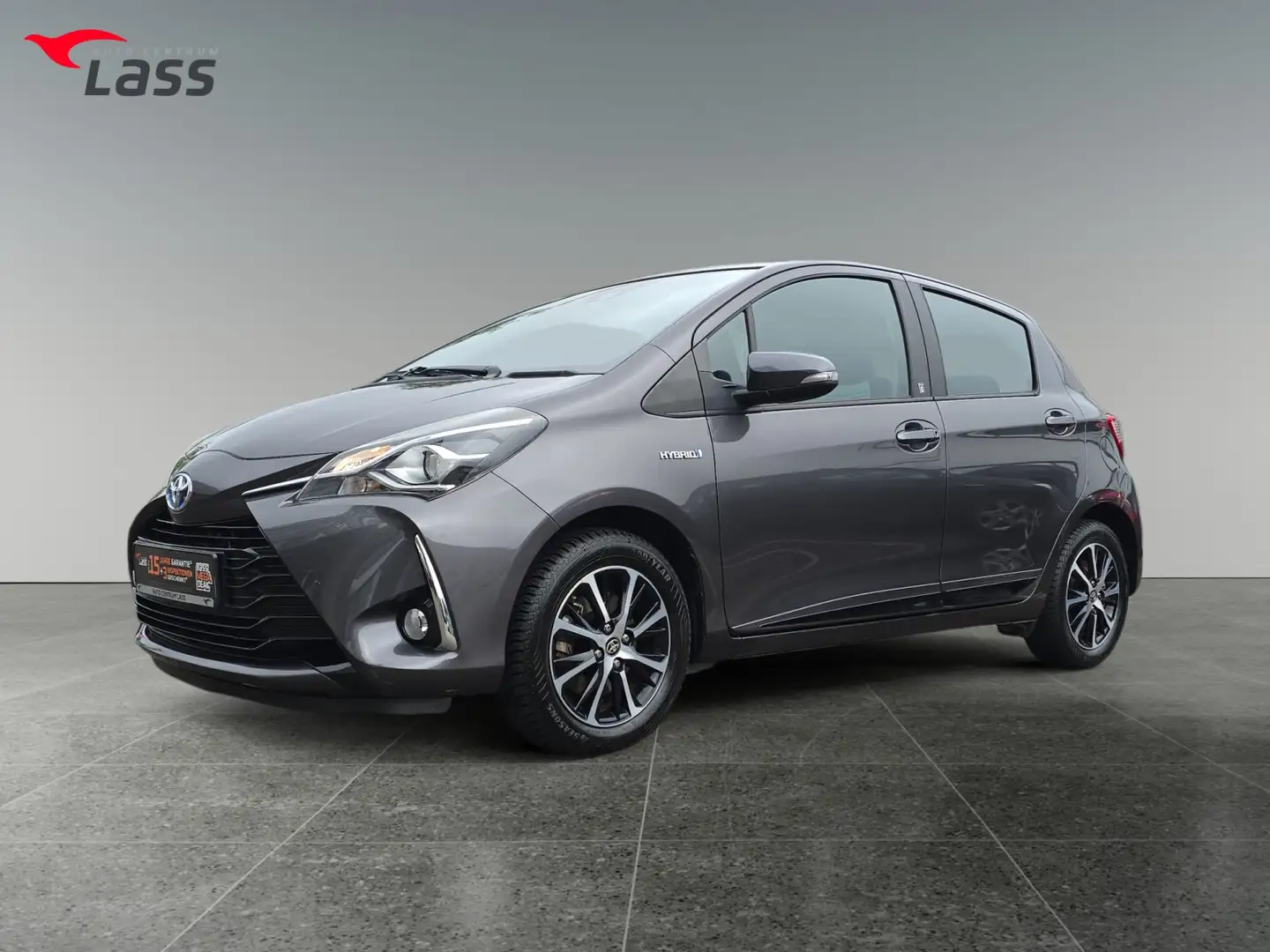 Toyota Yaris 1.5 Team D Klimaautomatik+Spurassistent Grau - 2