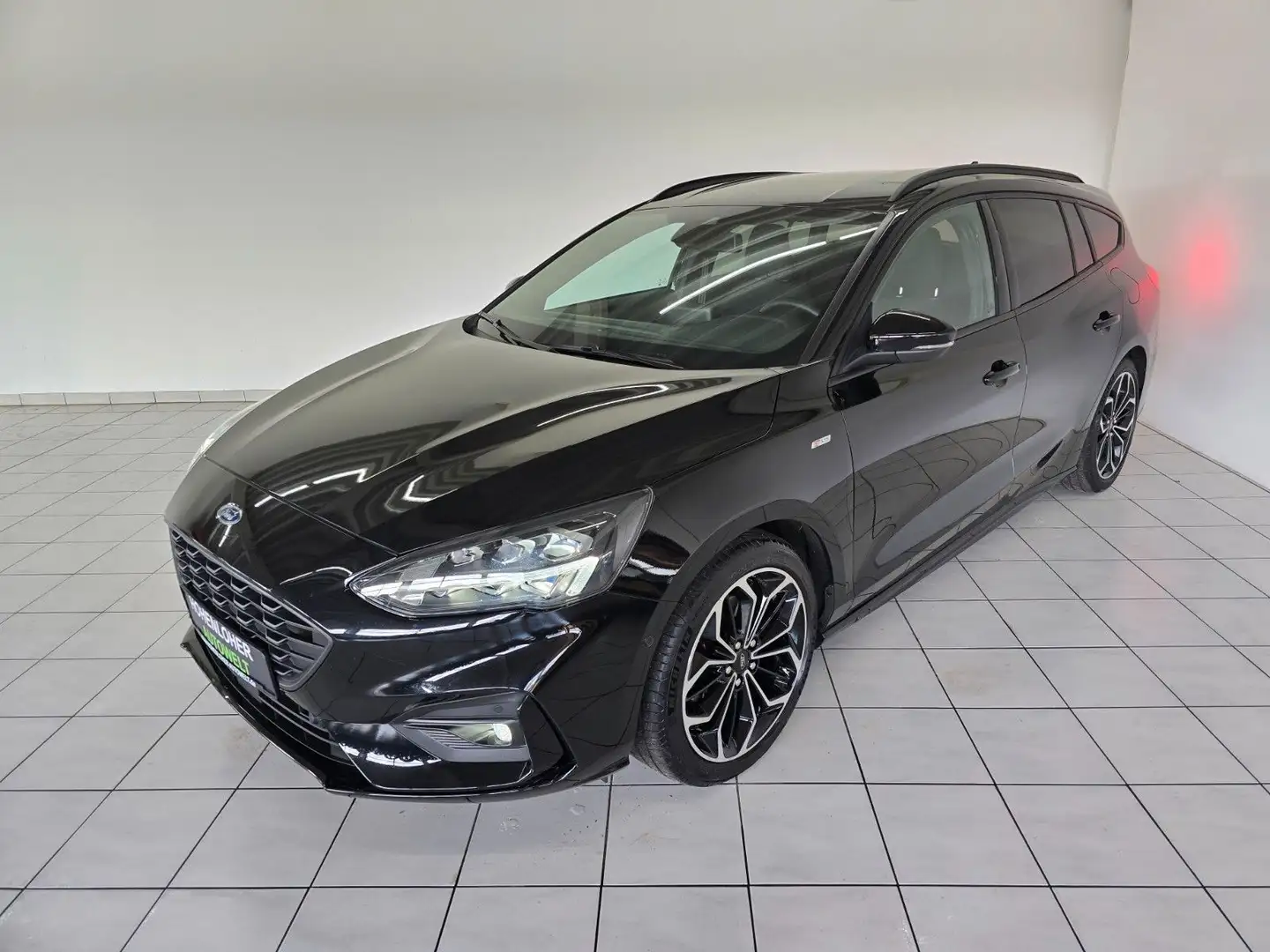 Ford Focus Turnier ST-Line *LED*AHK*Kamera*PDC* Schwarz - 2
