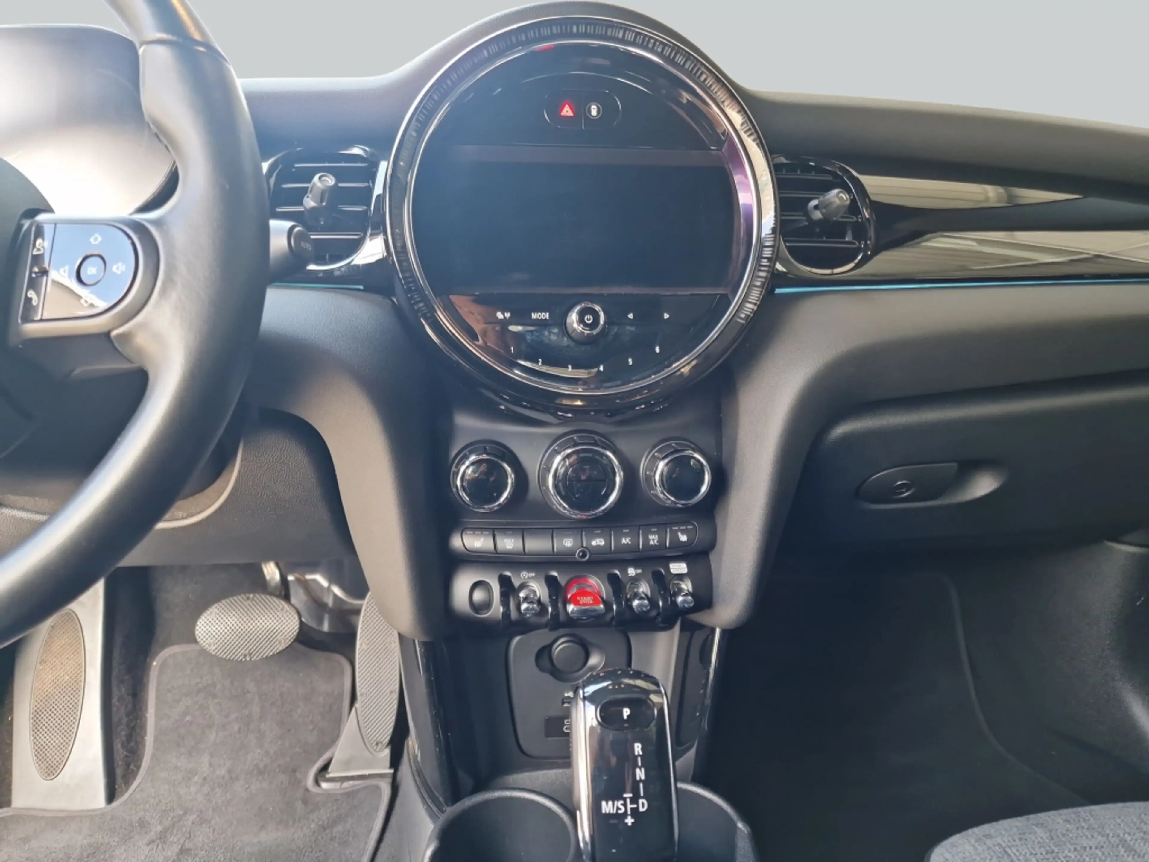 MINI Cooper Cabrio Cooper Cabrio Aut. Classic Trim, RFK, SHZ, PDC — photo 15