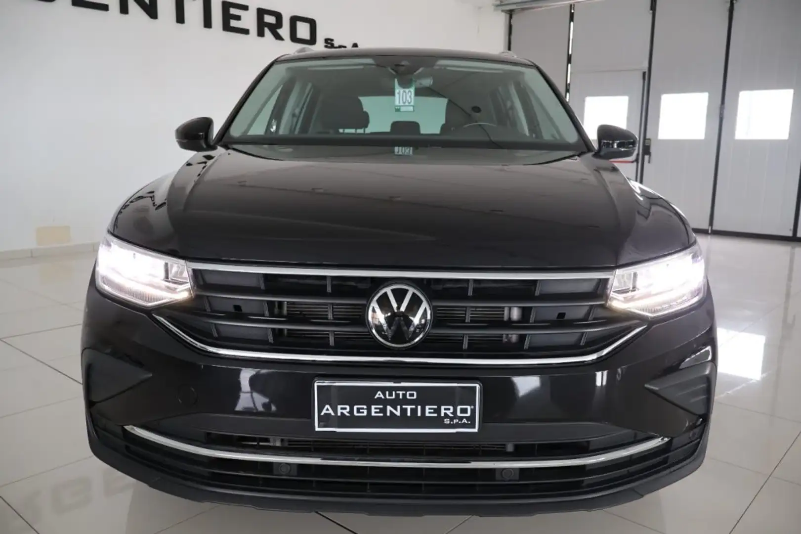 Volkswagen Tiguan 2.0 TDI SCR Life soli 47.219 km!!! Noir - 2