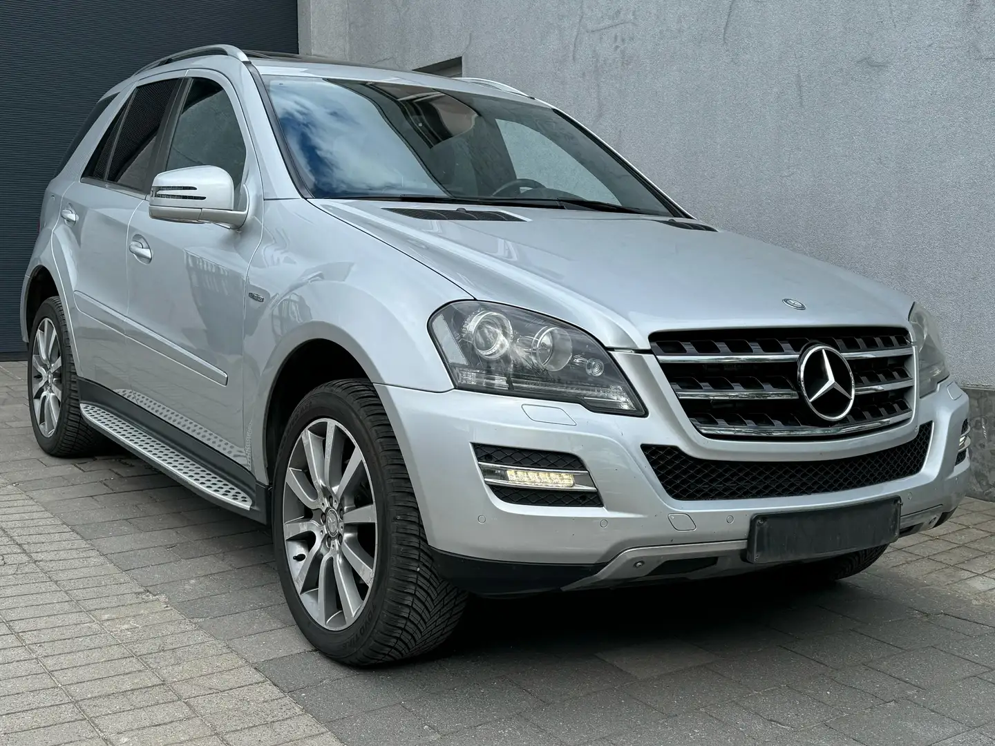 Mercedes-Benz ML 300 CDI BlueEFFICIENCY V6 2011 GRAND EDI LICHTE VRACHT Zilver - 2