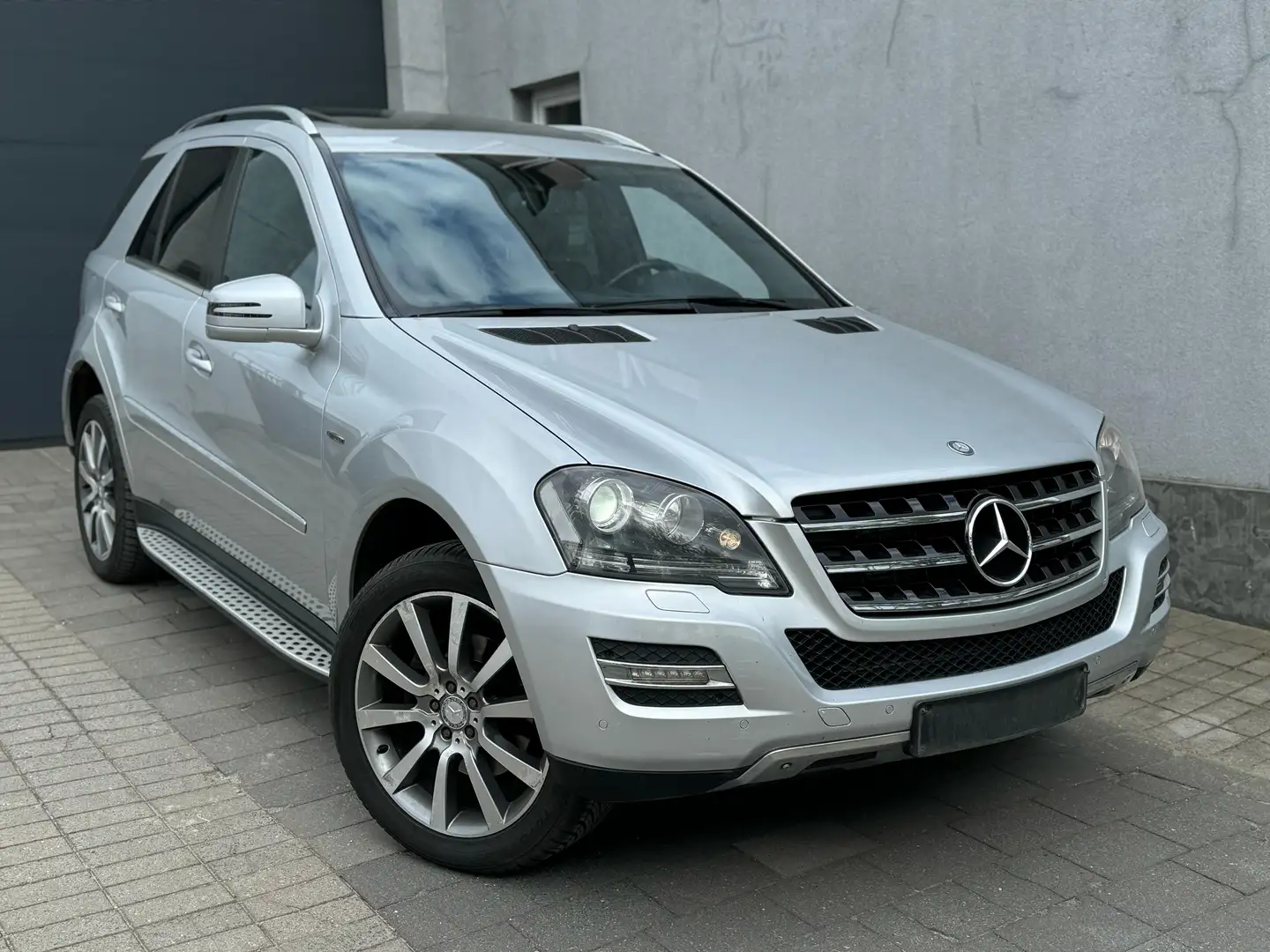 Mercedes-Benz ML 300 CDI BlueEFFICIENCY V6 2011 GRAND EDI LICHTE VRACHT Zilver - 1