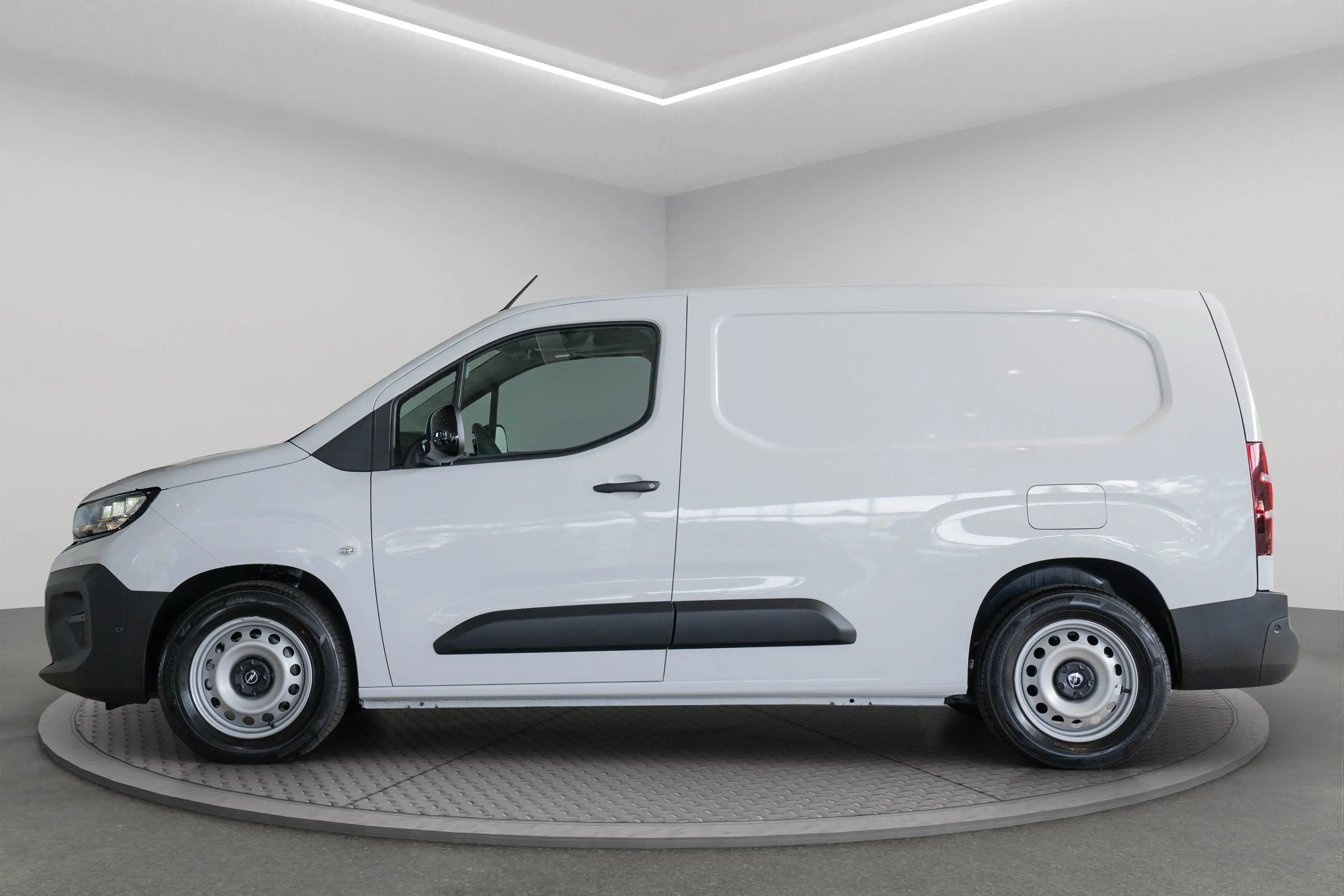 Opel Combo-e Electric 136 L2 50kWh | Warmtepomp | Climate Contr — photo 4