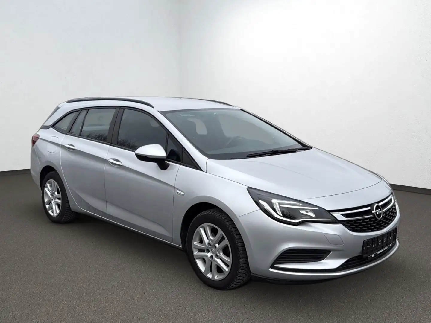 Opel Astra K Sports Tourer Edition*CarPlay*Navi* Stříbrná - 1