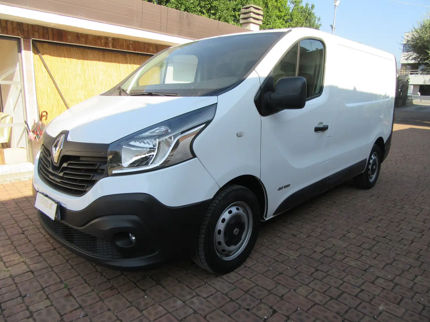 Renault Trafic 1.6 dci 120cv Furgone Euro 6B Blanc - 1