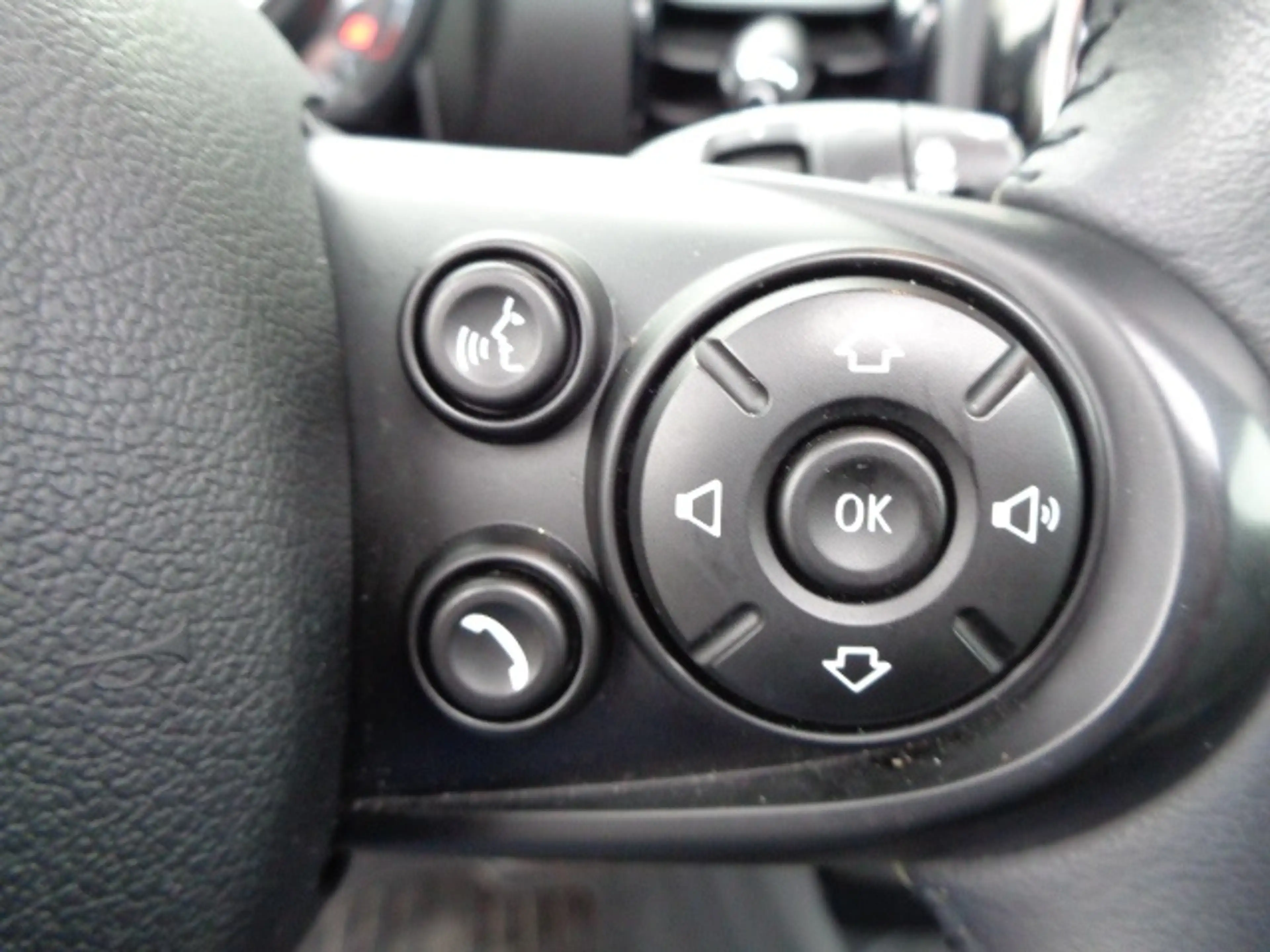 MINI One Clubman 1.5 — photo 17