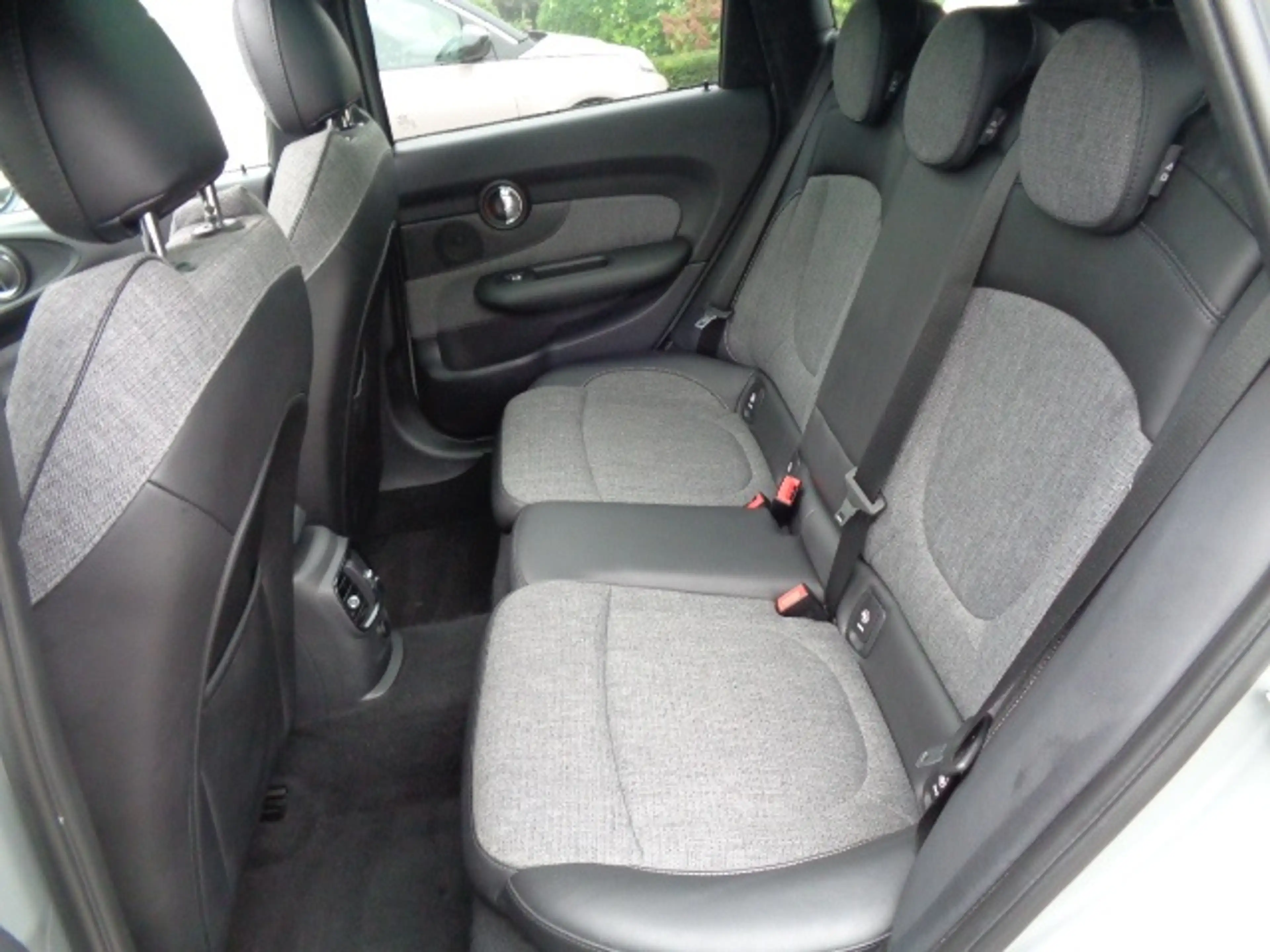 MINI One Clubman 1.5 — photo 9