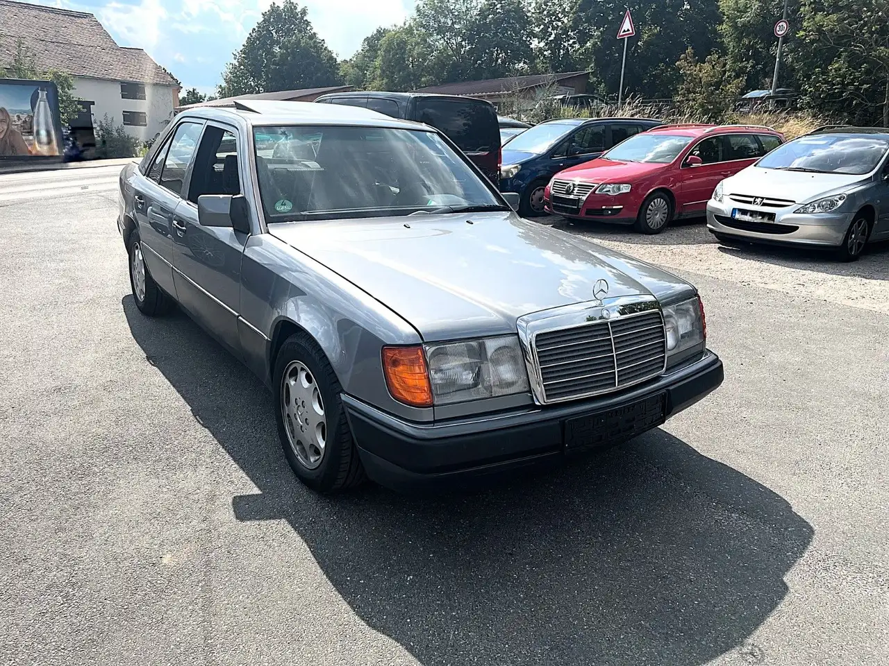 Mercedes-Benz 230 E/AUTOMATIK/SPORTLINE-SITZE/EL.FENSTER/SERVOL, foto 3