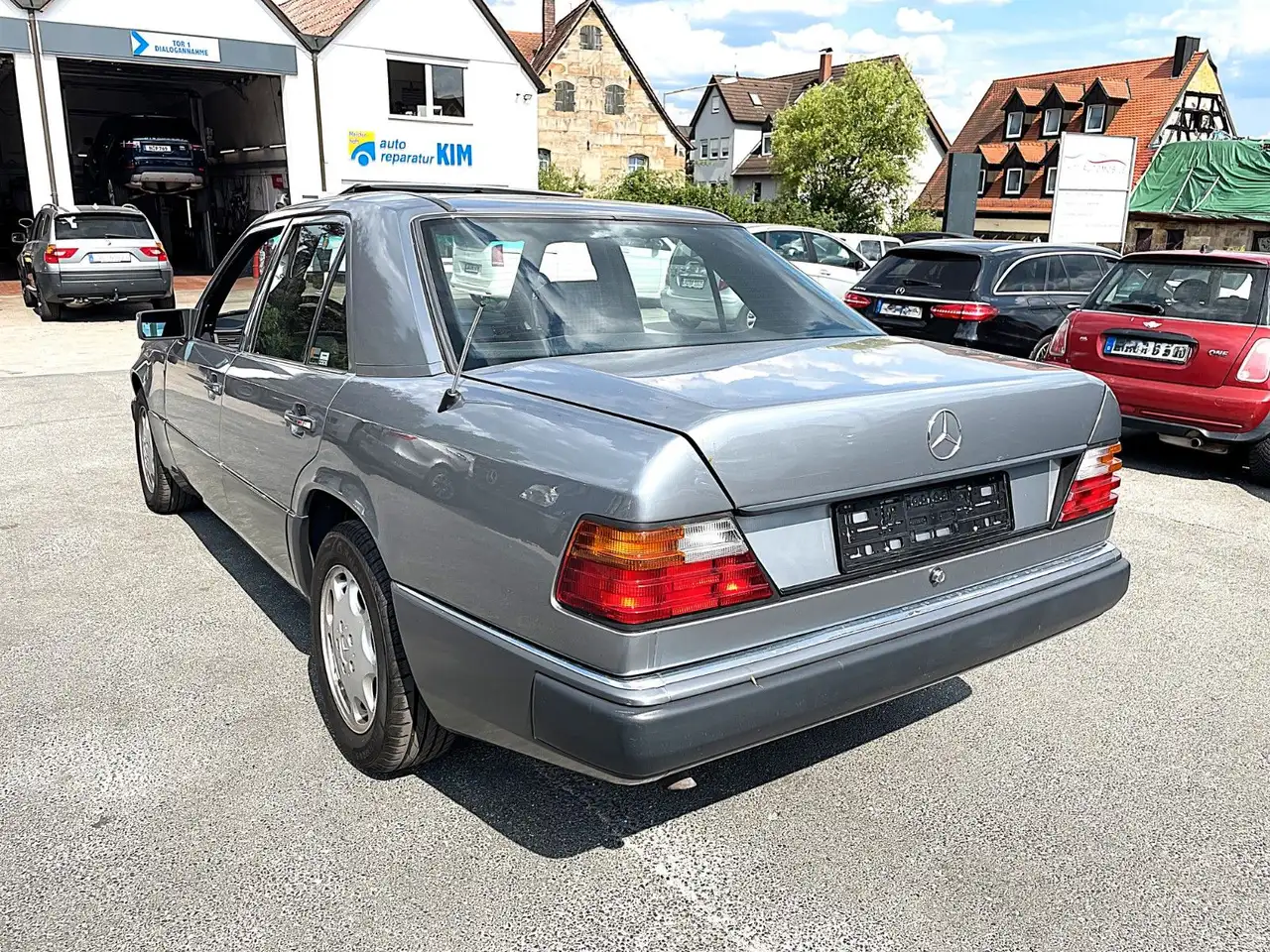 Mercedes-Benz 230 E/AUTOMATIK/SPORTLINE-SITZE/EL.FENSTER/SERVOL, foto 5