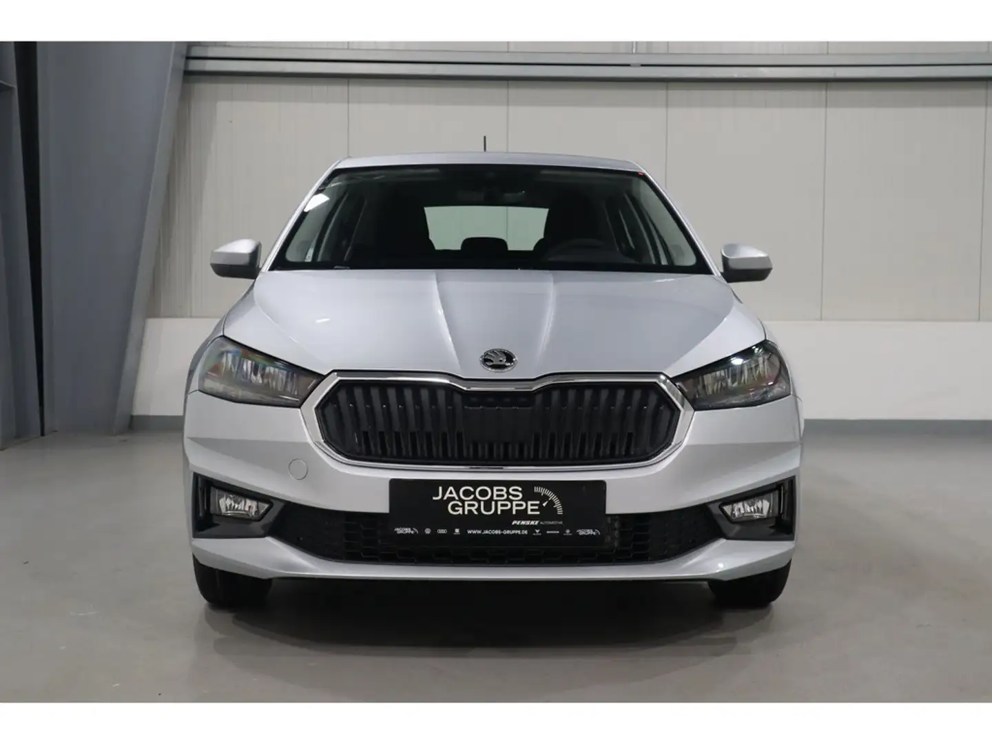 Skoda Fabia Essence 1,0 MPI 59 kW 5-Gang-Schal Silber - 2