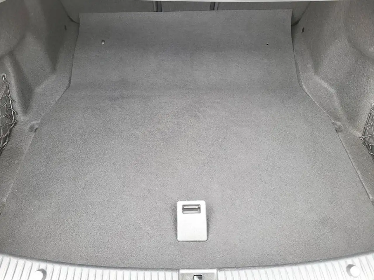 Mercedes-Benz C-Class снимка Mercedes-Benz C-Class