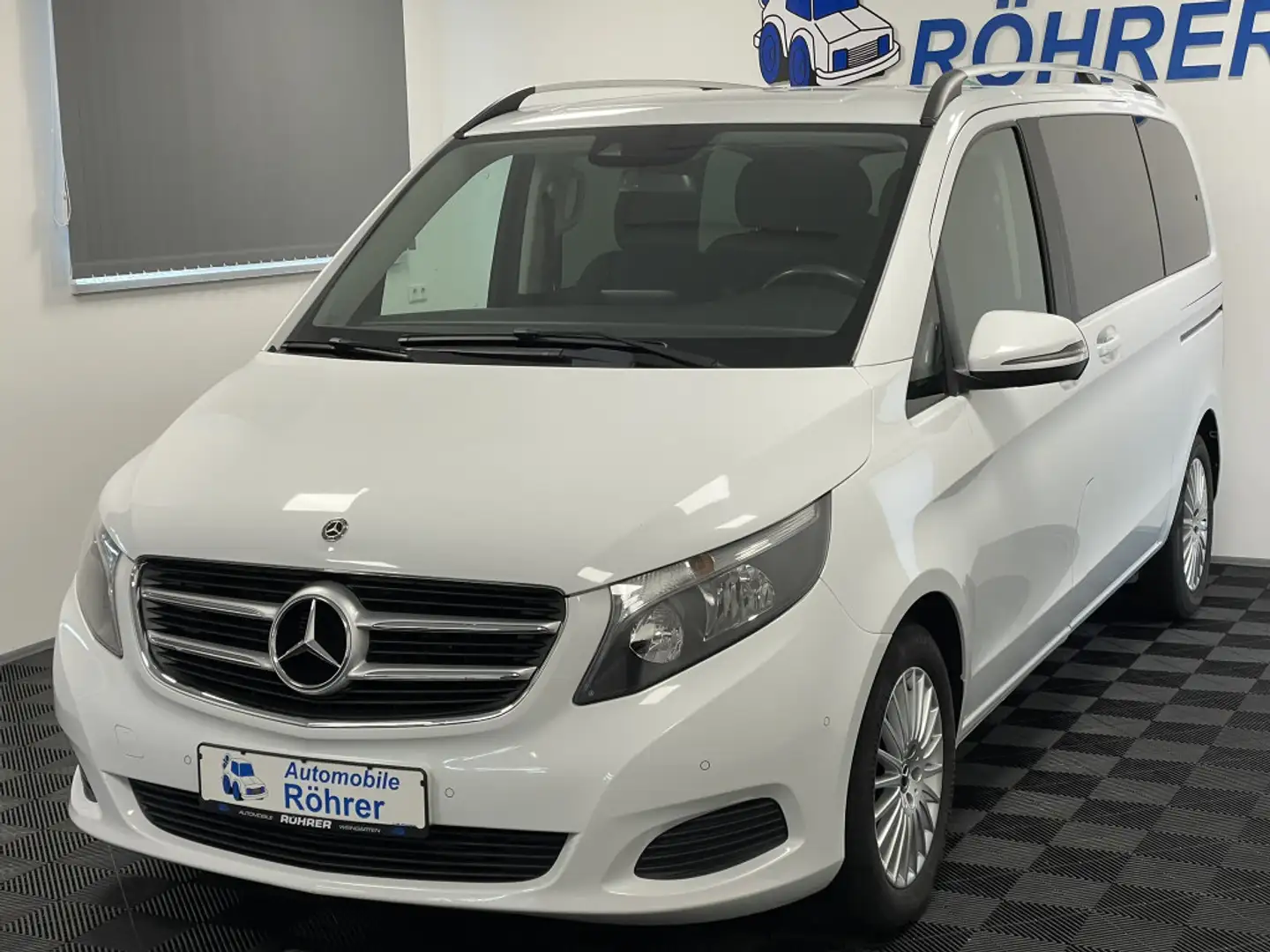 Mercedes-Benz V 250 d BlueEff. 7G-Tronic 7-Sitze Sportpaket White - 2