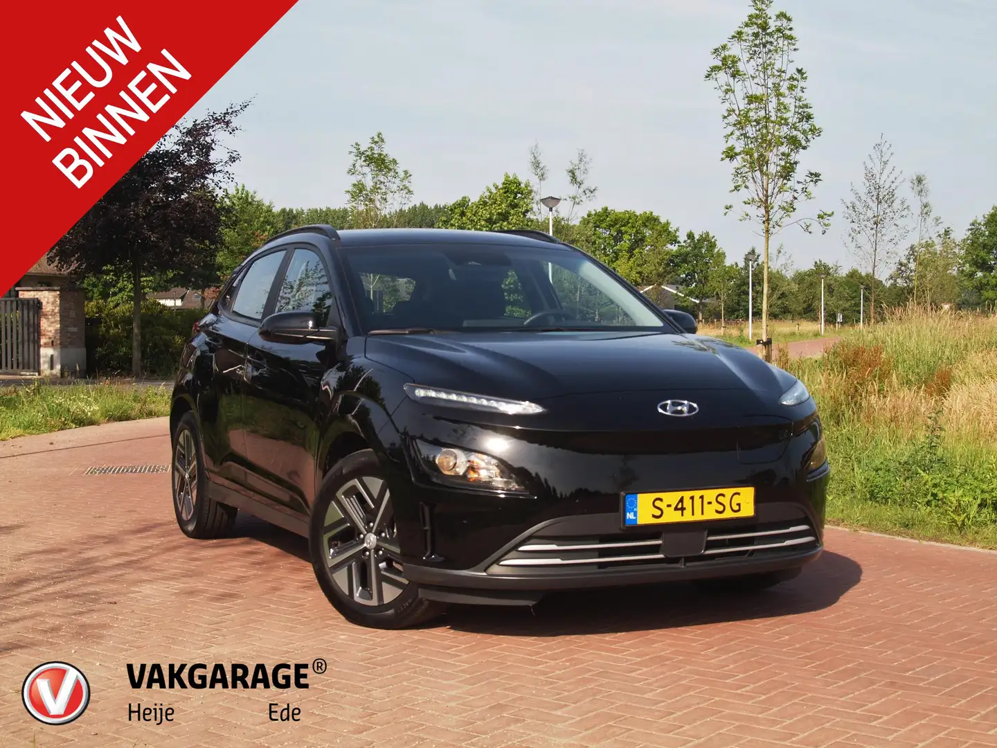 Hyundai KONA EV Comfort 64 kWh | Camera | Apple Carplay | Cruis Zwart - 1